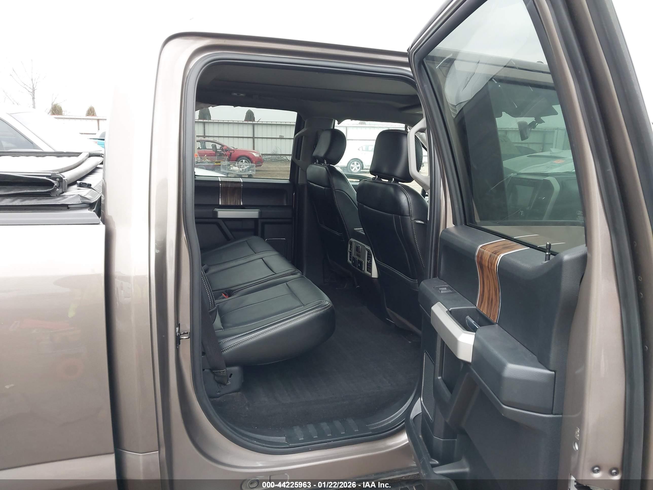 FORD F-150 image 8