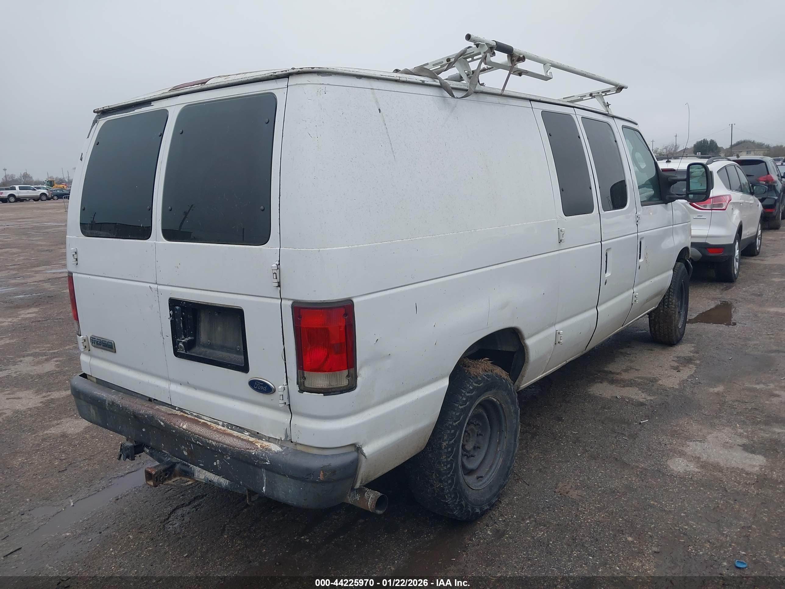 FORD E-250 image 4