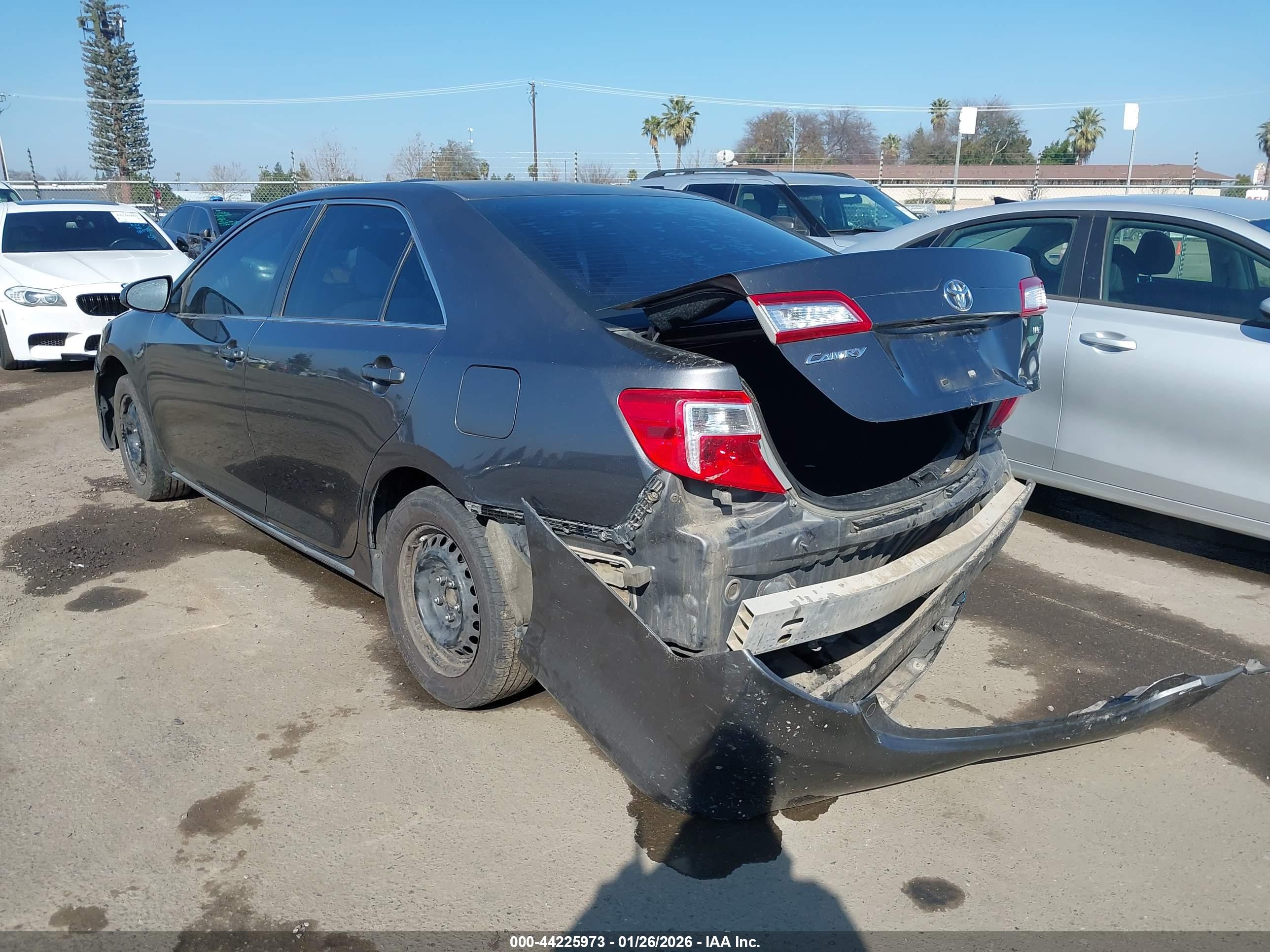 TOYOTA CAMRY image 3