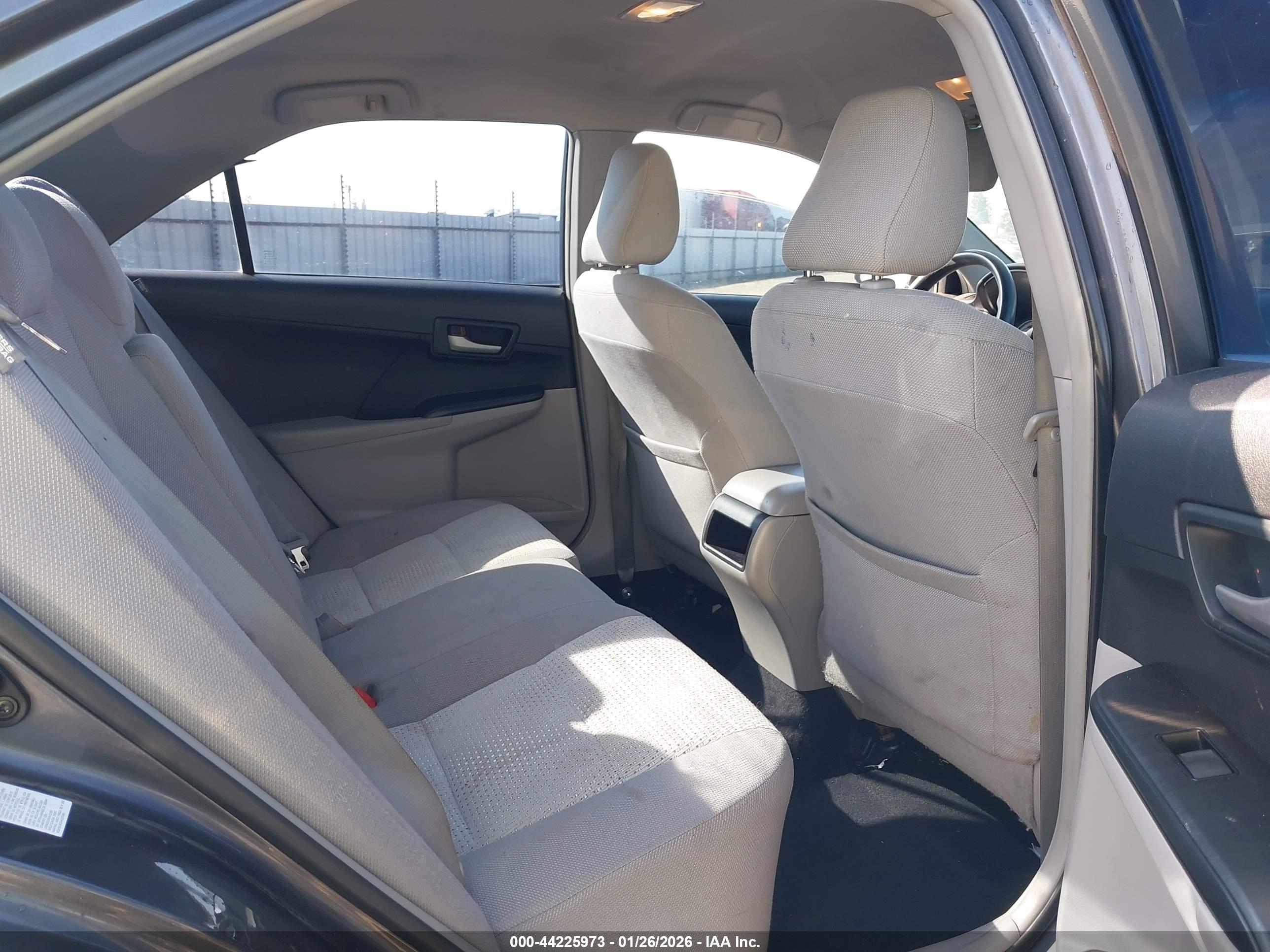 TOYOTA CAMRY image 8