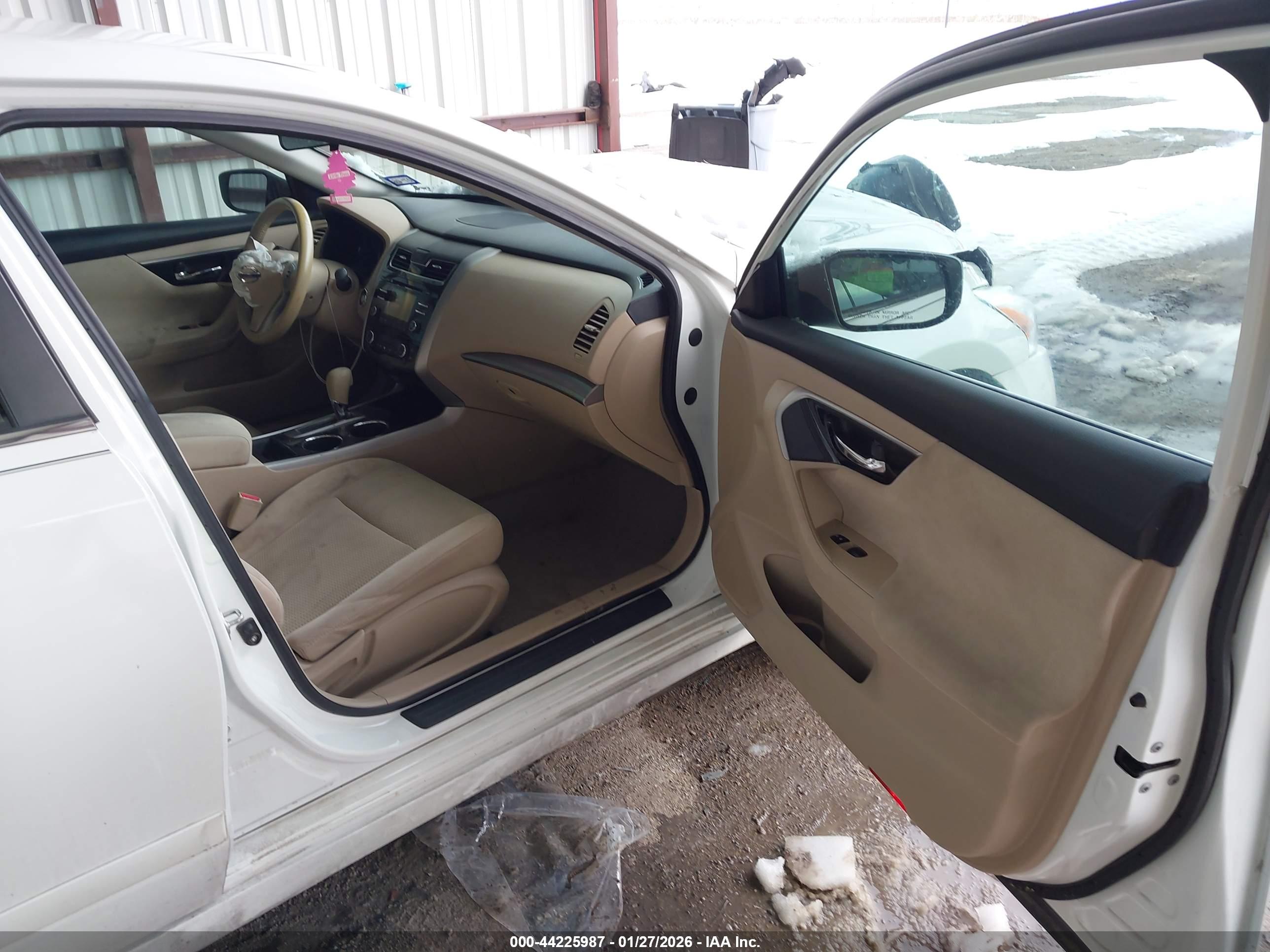 NISSAN ALTIMA image 5