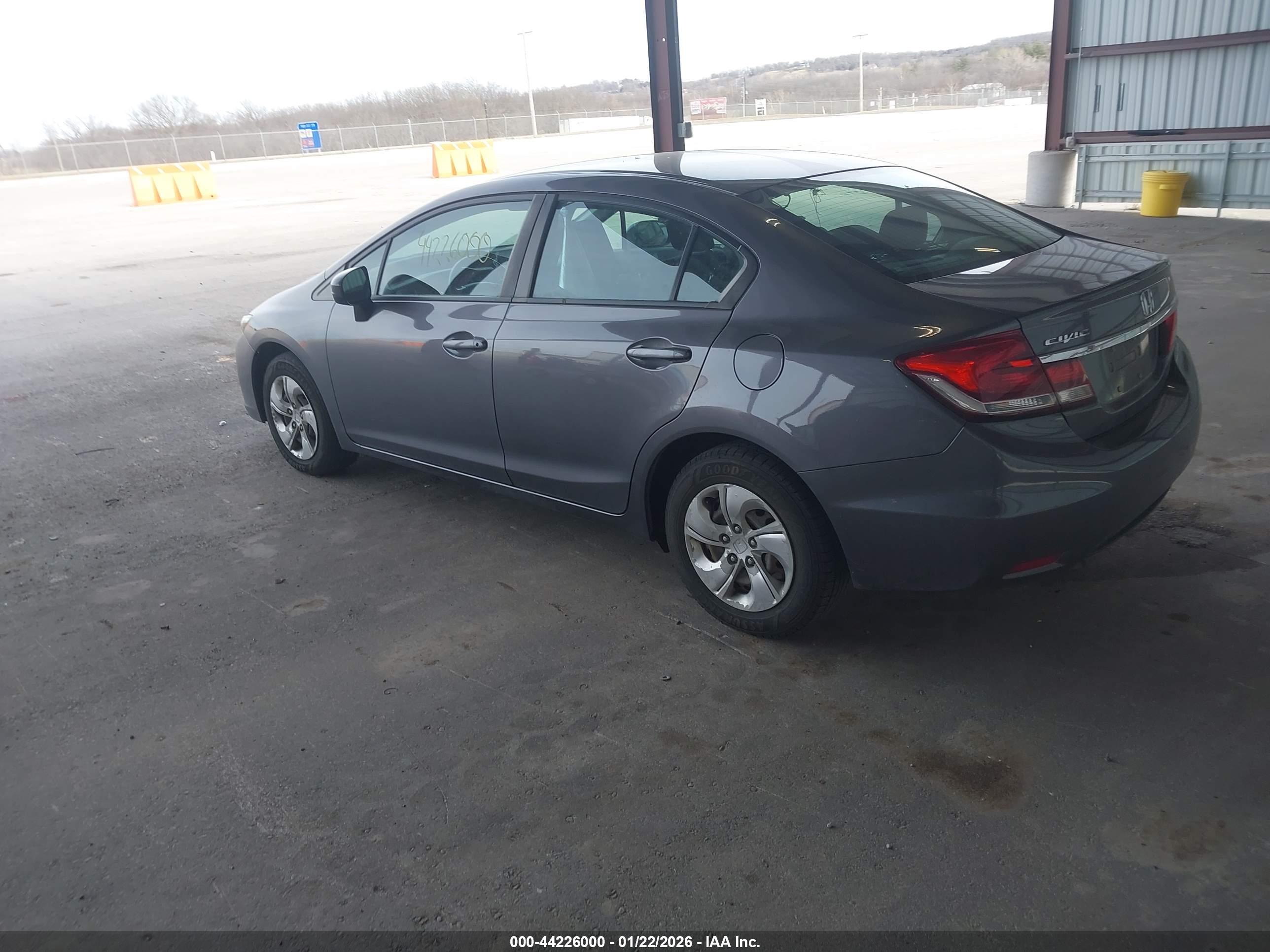 HONDA CIVIC image 3