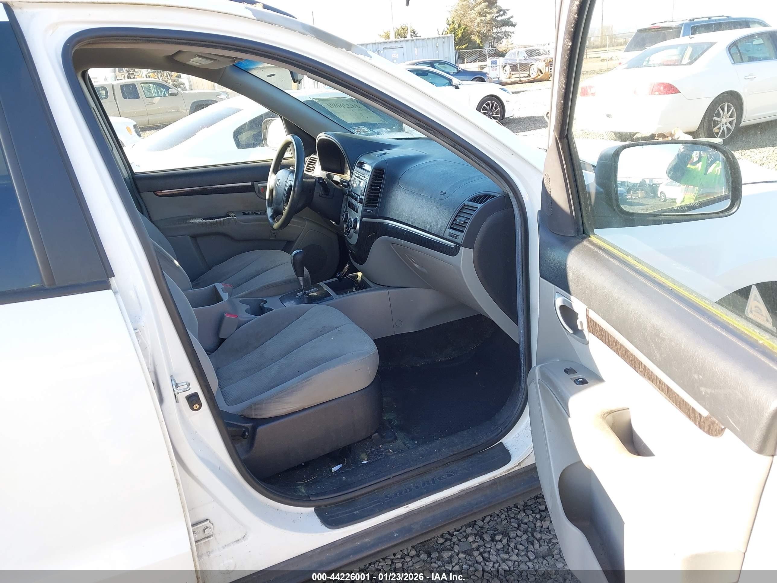 HYUNDAI SANTA image 5