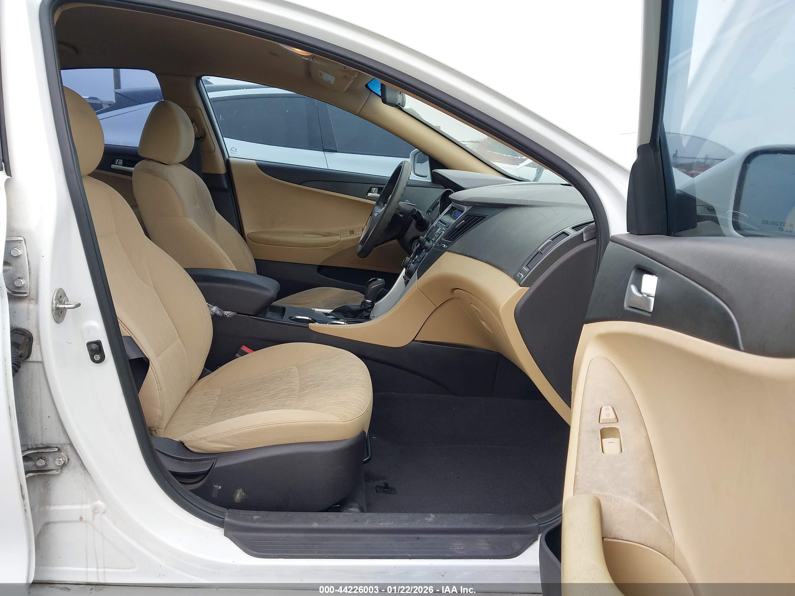 HYUNDAI SONATA image 5