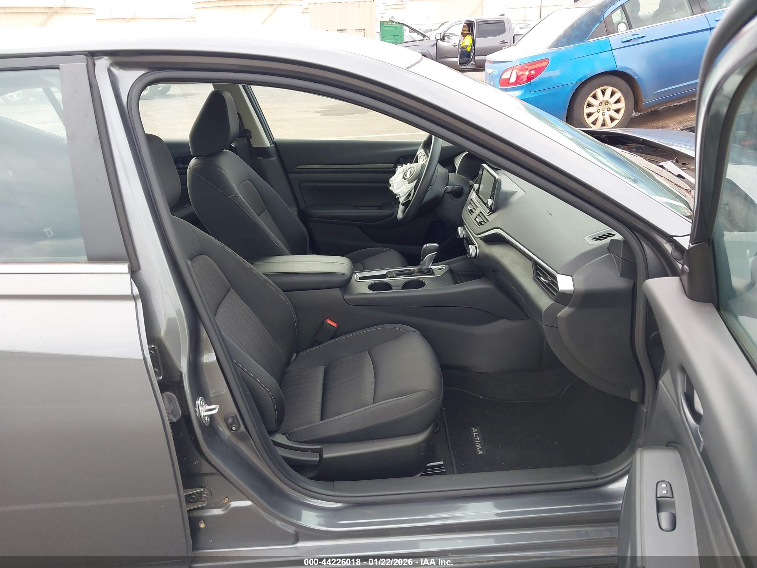NISSAN ALTIMA image 5