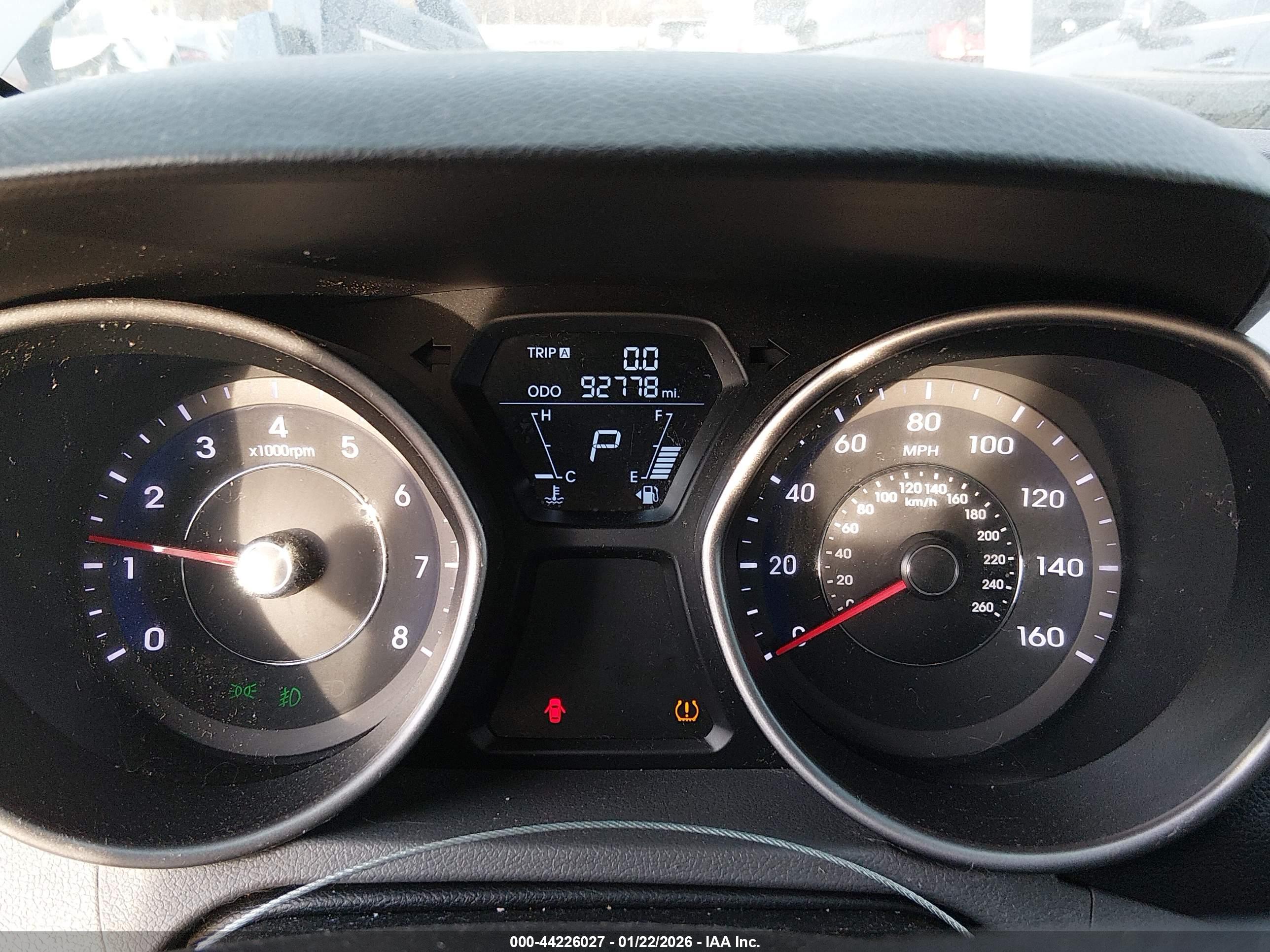HYUNDAI ELANTRA image 7