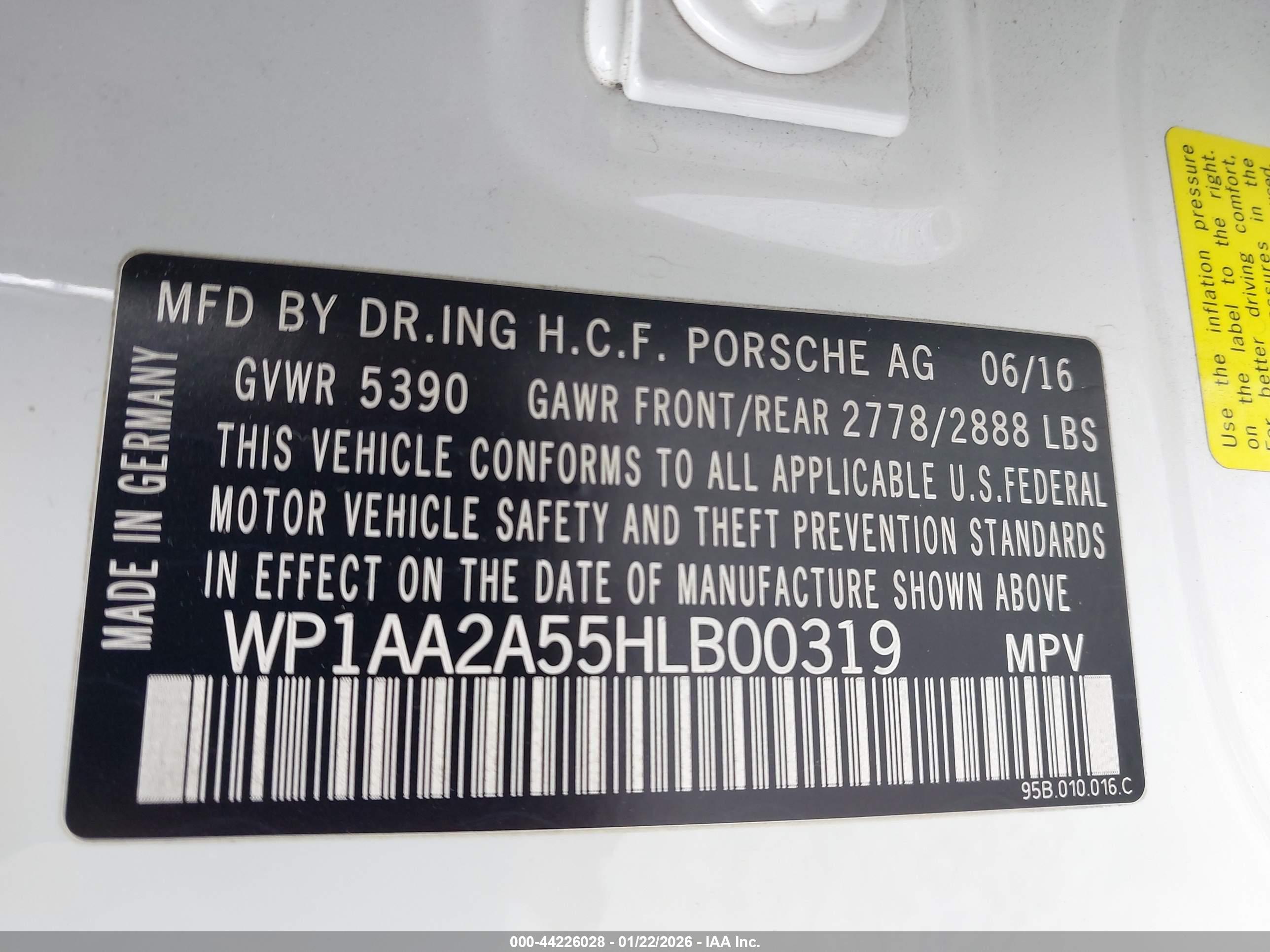 PORSCHE MACAN image 9