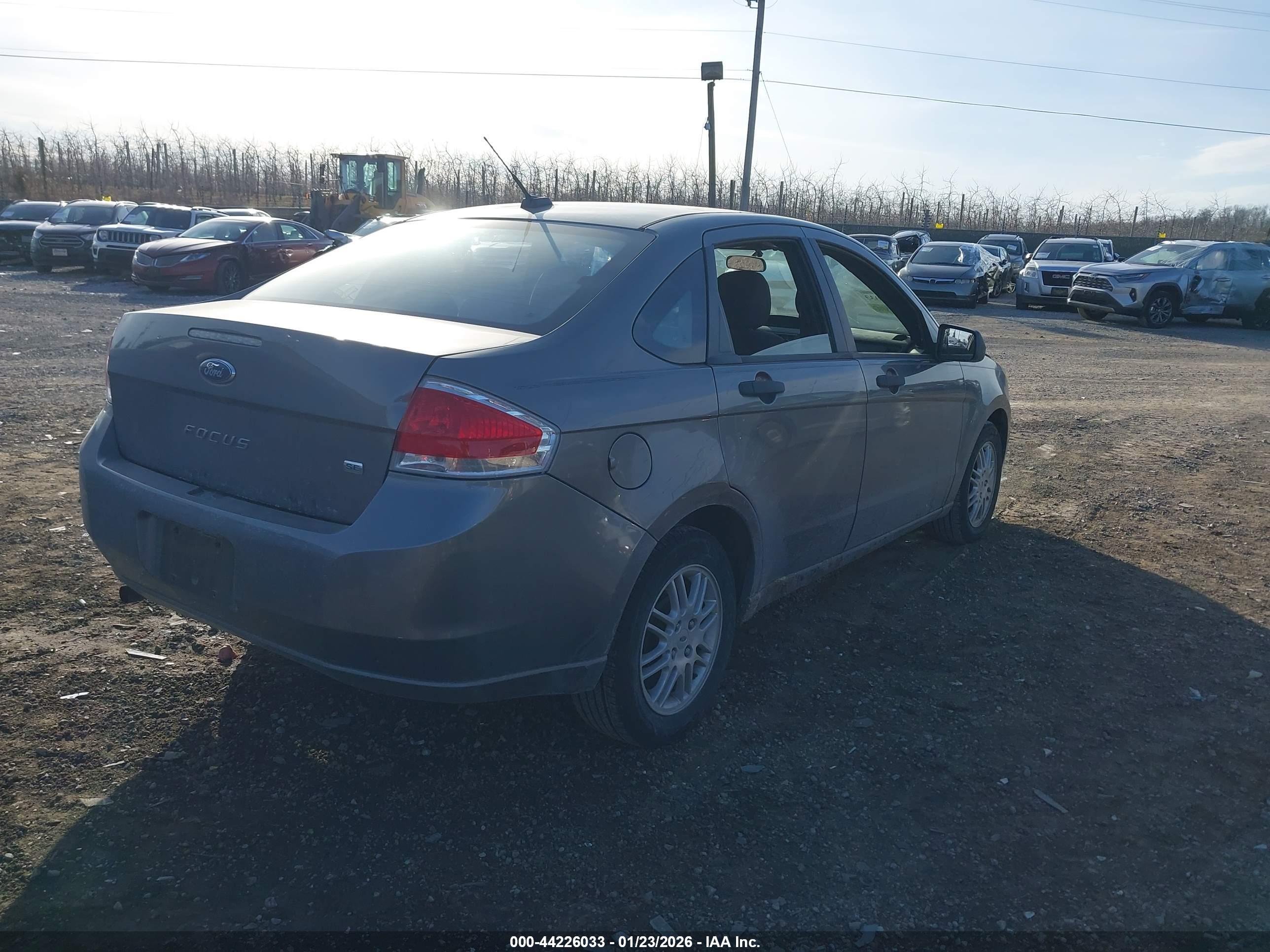 FORD FOCUS image 4