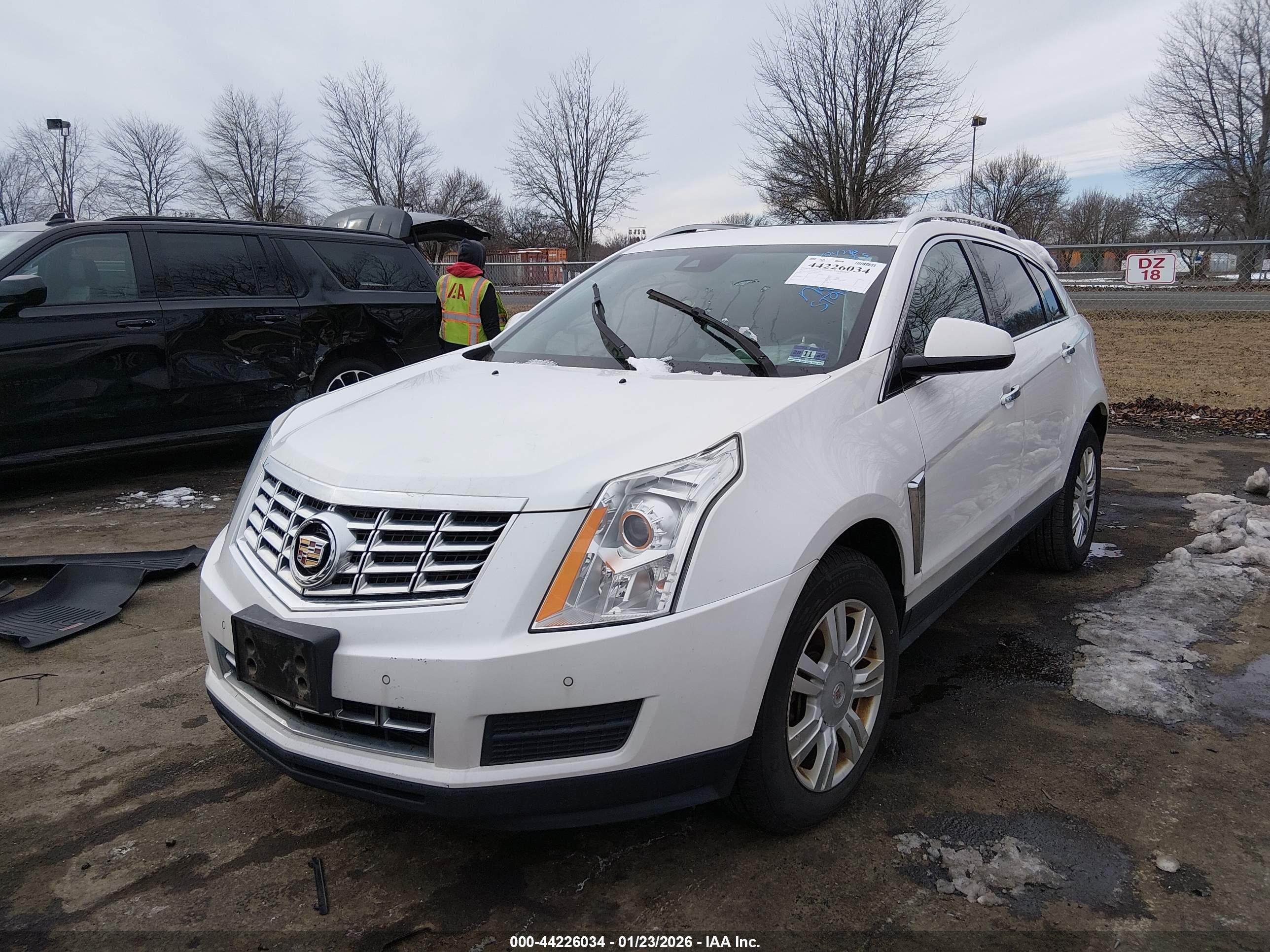 CADILLAC SRX image 2