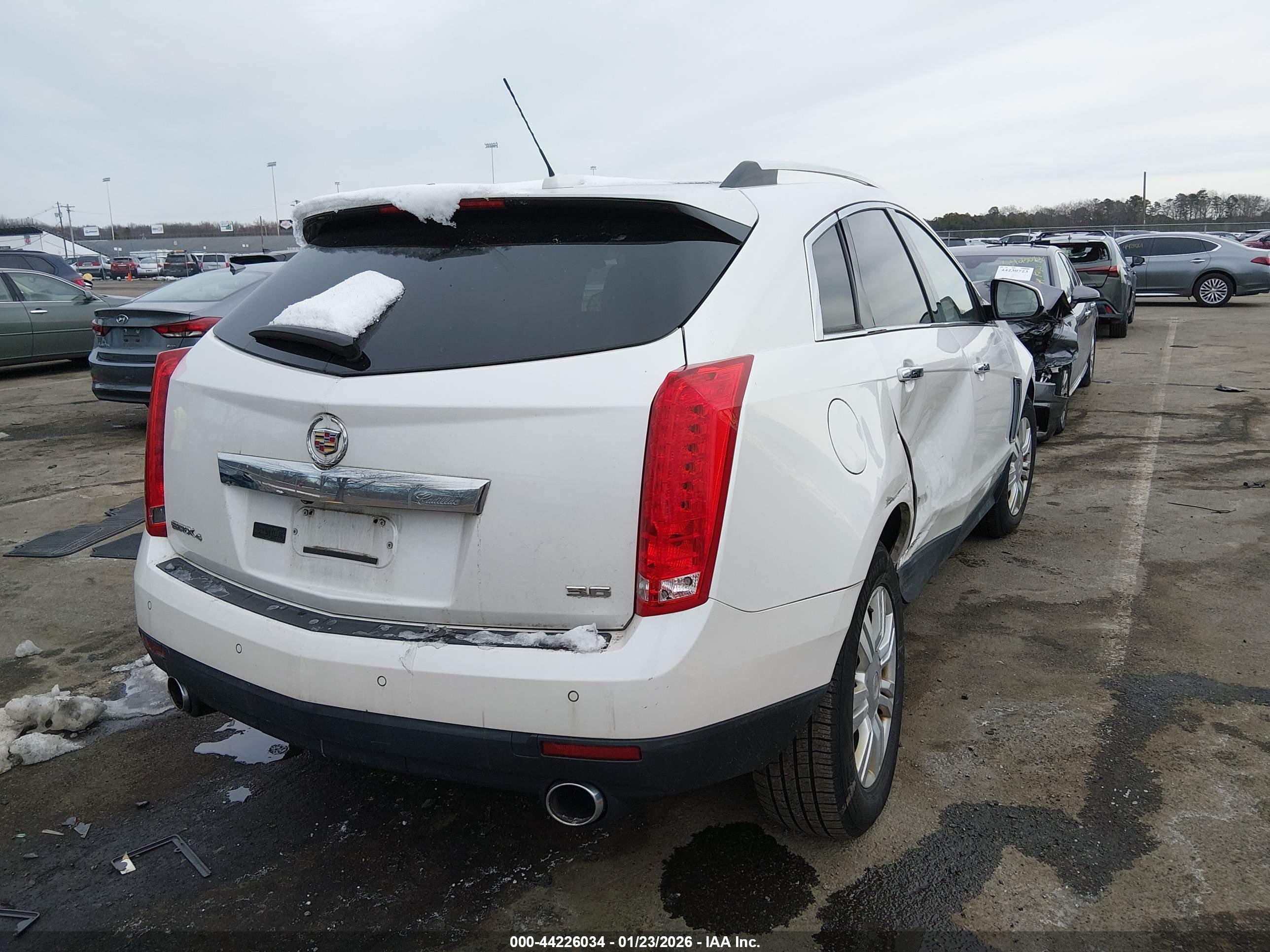 CADILLAC SRX image 4