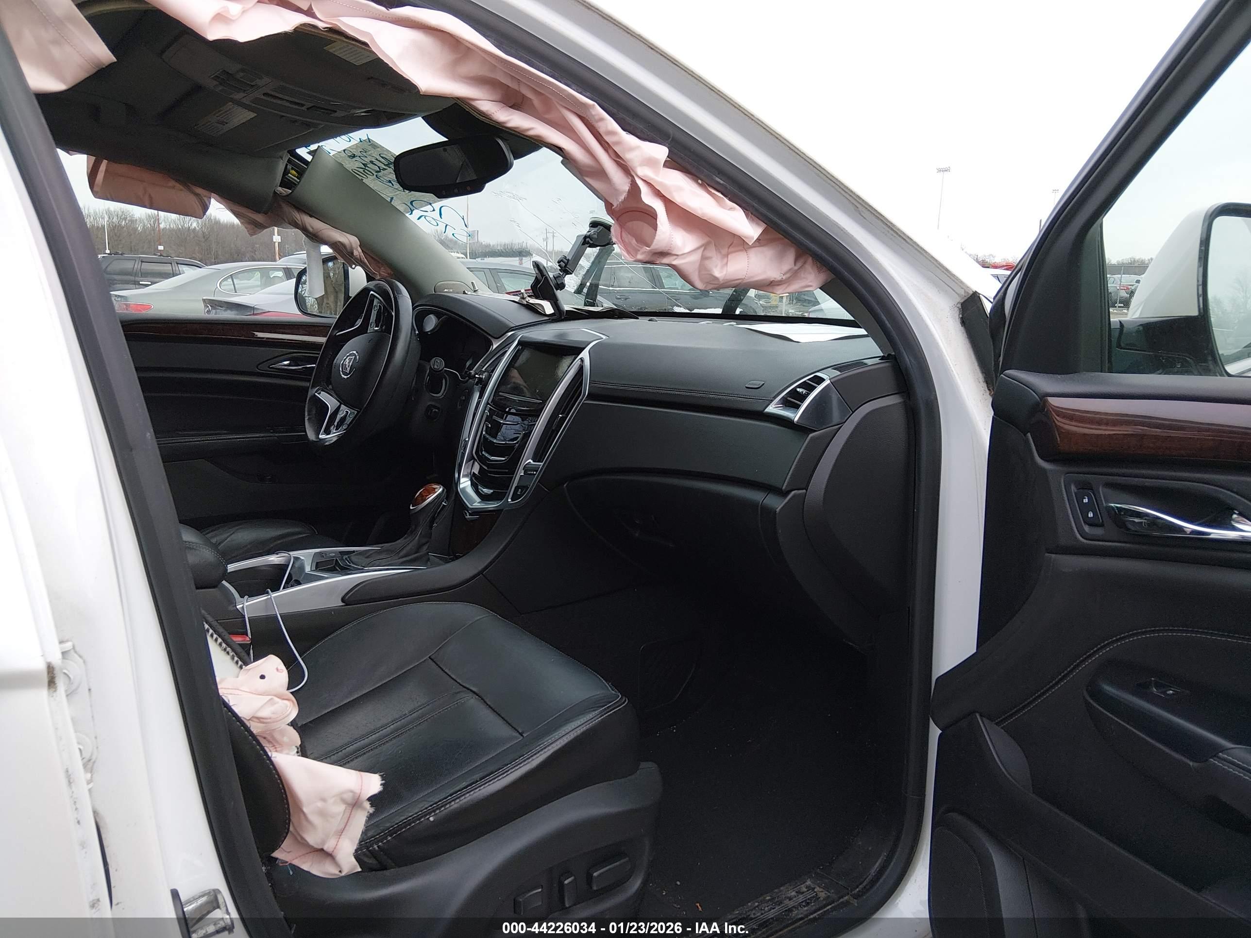 CADILLAC SRX image 5