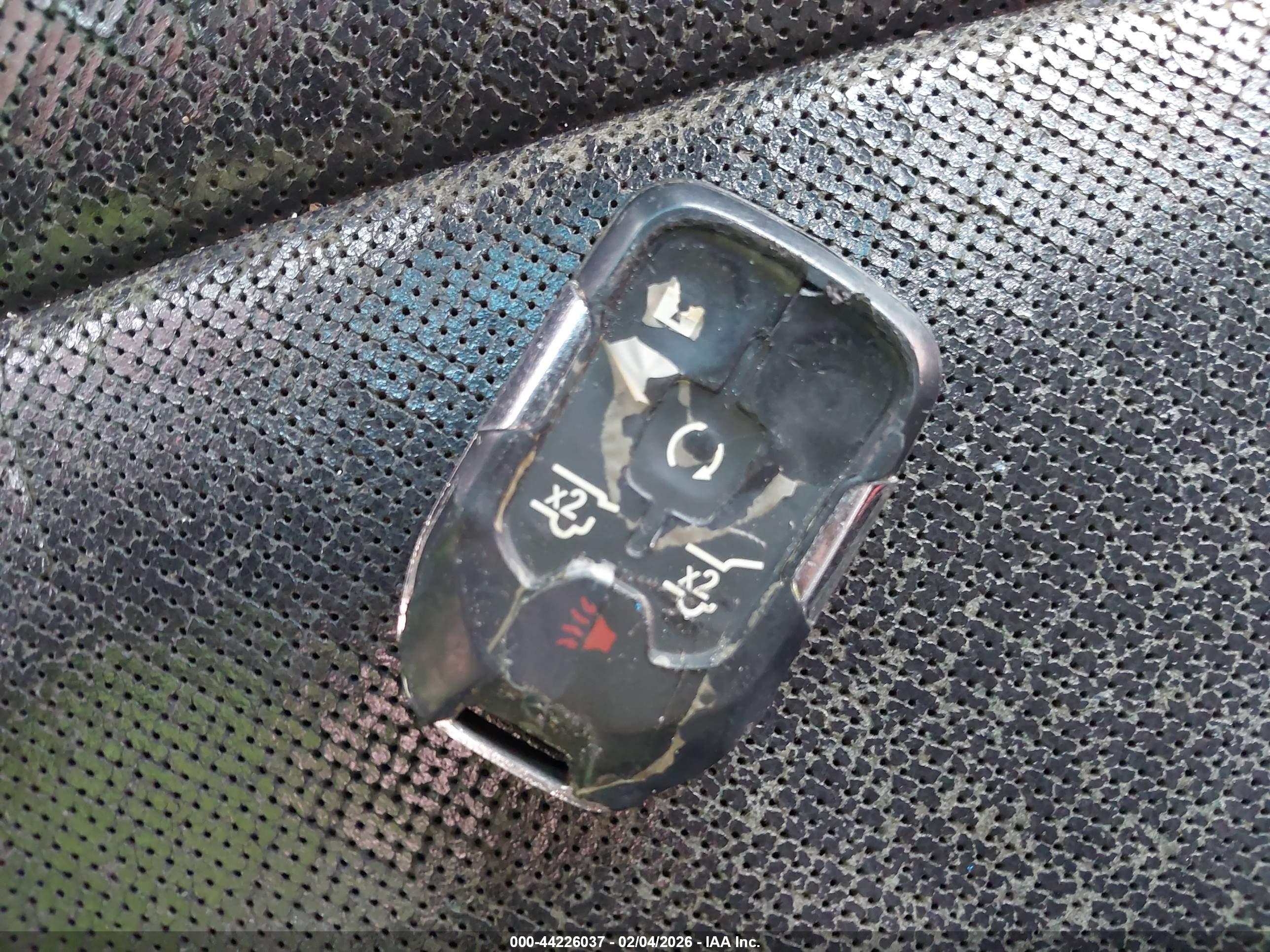 GMC YUKON image 11