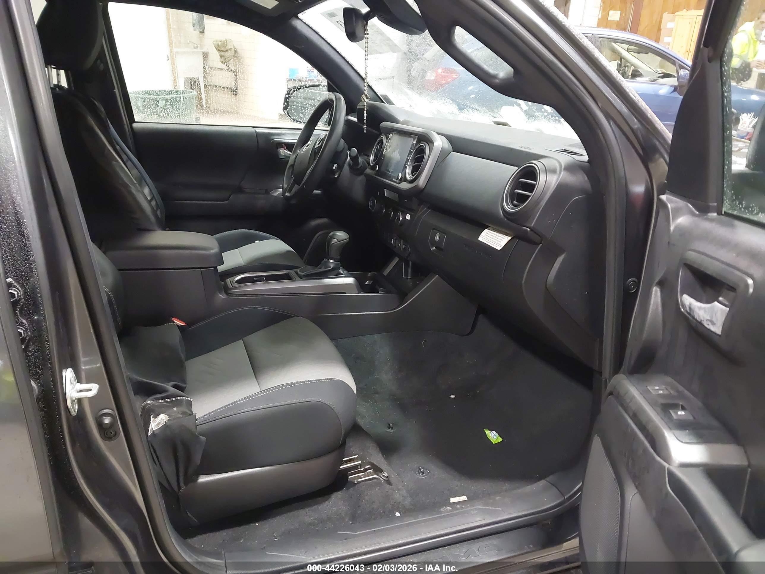 TOYOTA TACOMA image 5
