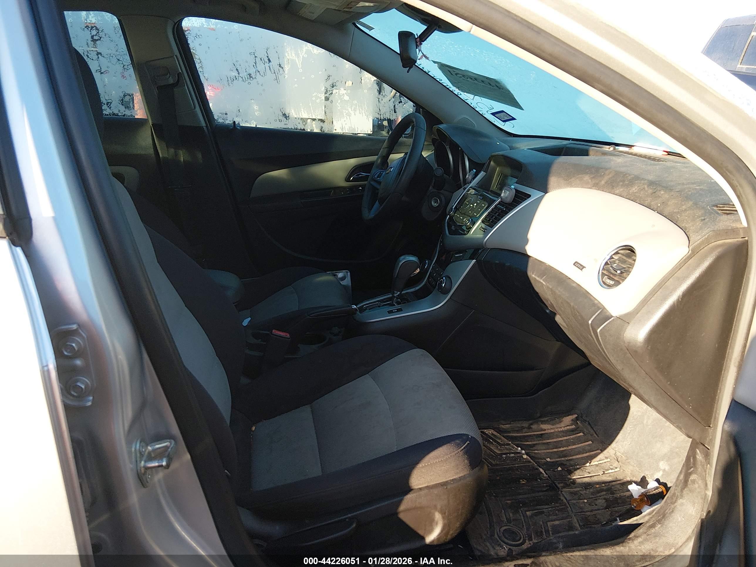 CHEVROLET CRUZE image 5