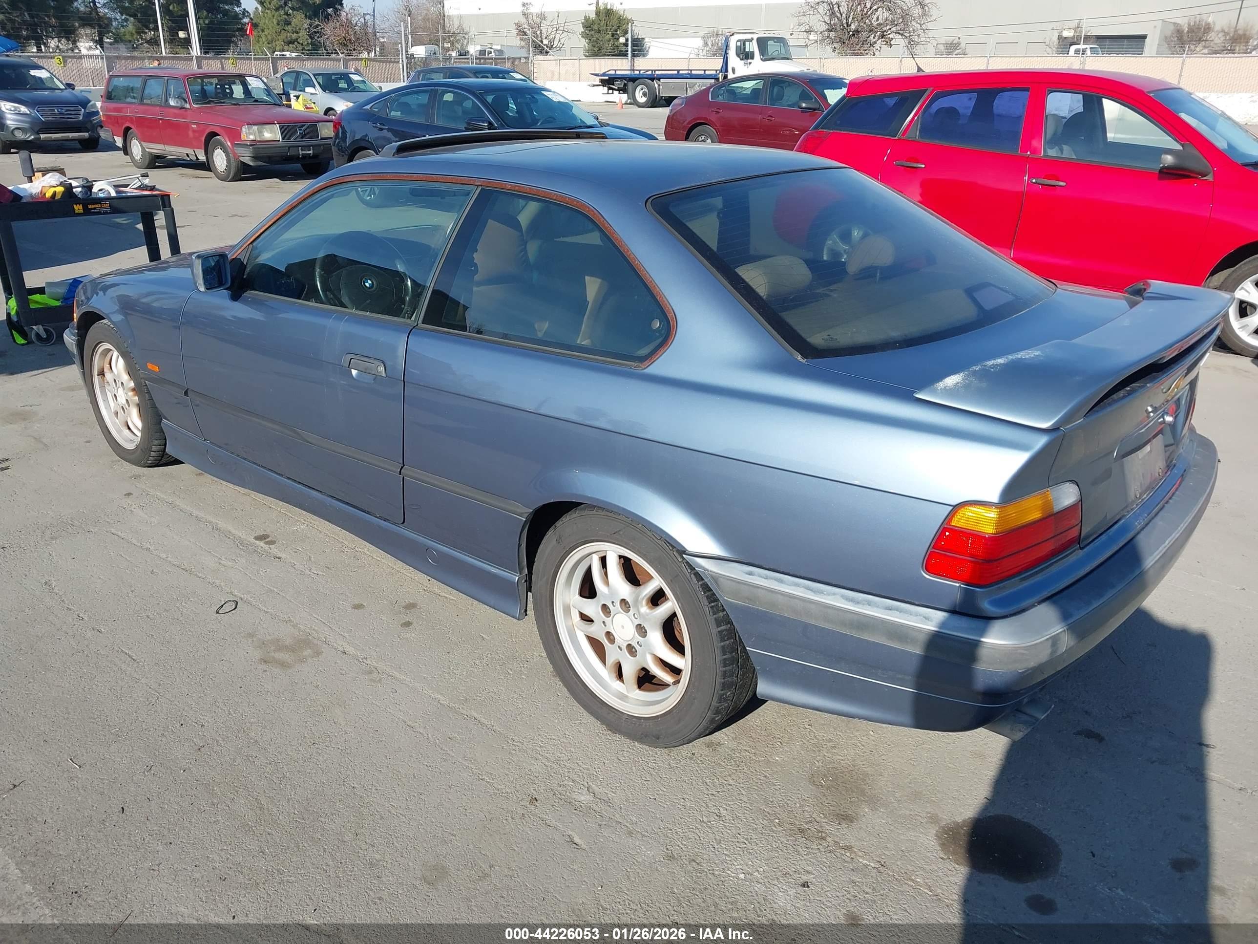 BMW 323IS image 3