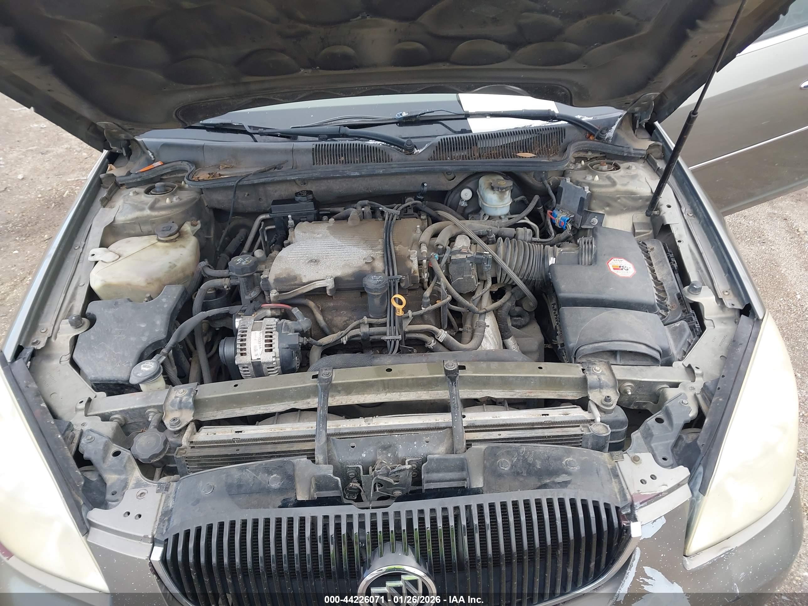 BUICK LUCERNE image 10