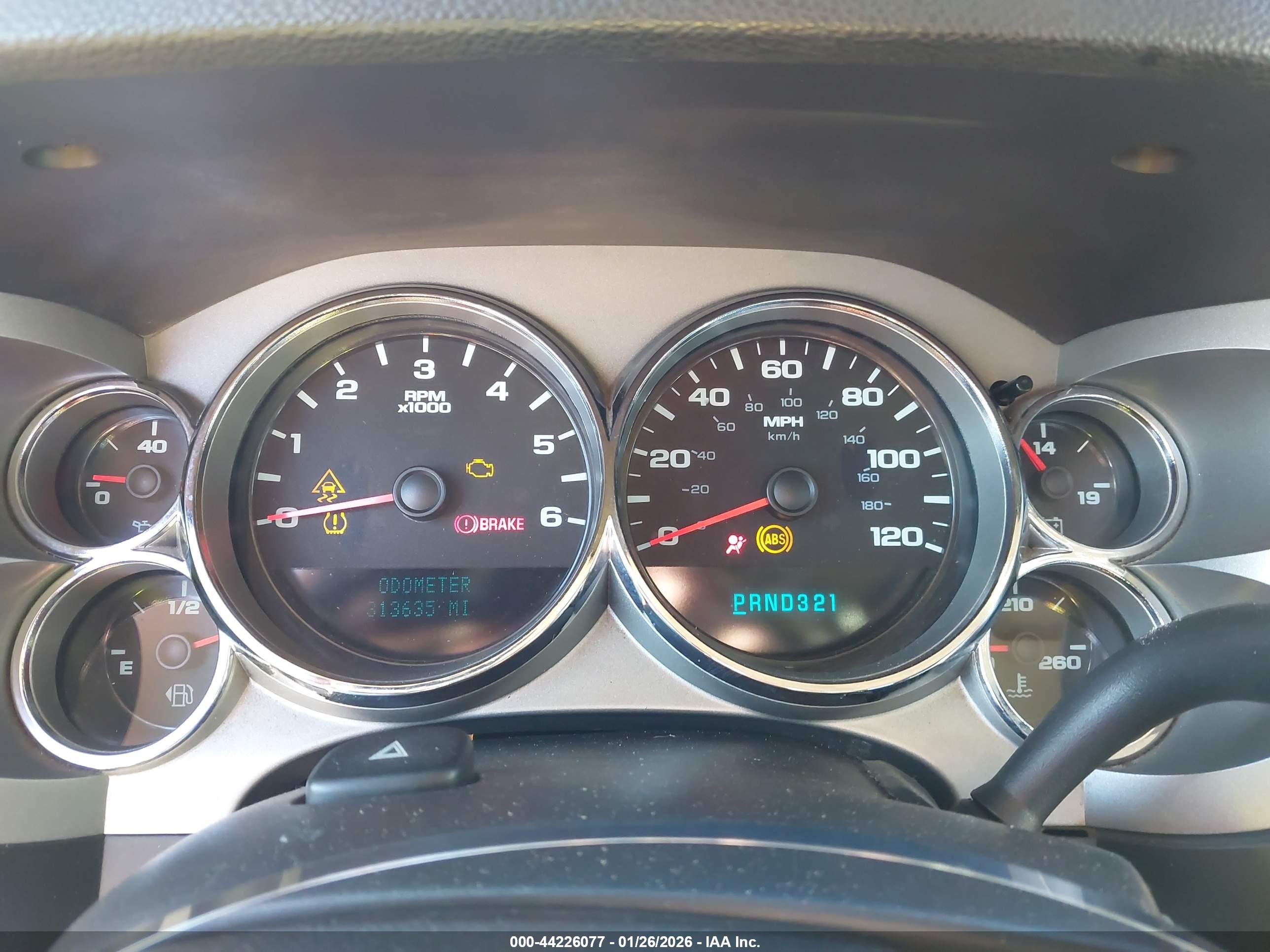CHEVROLET SILVERADO image 7