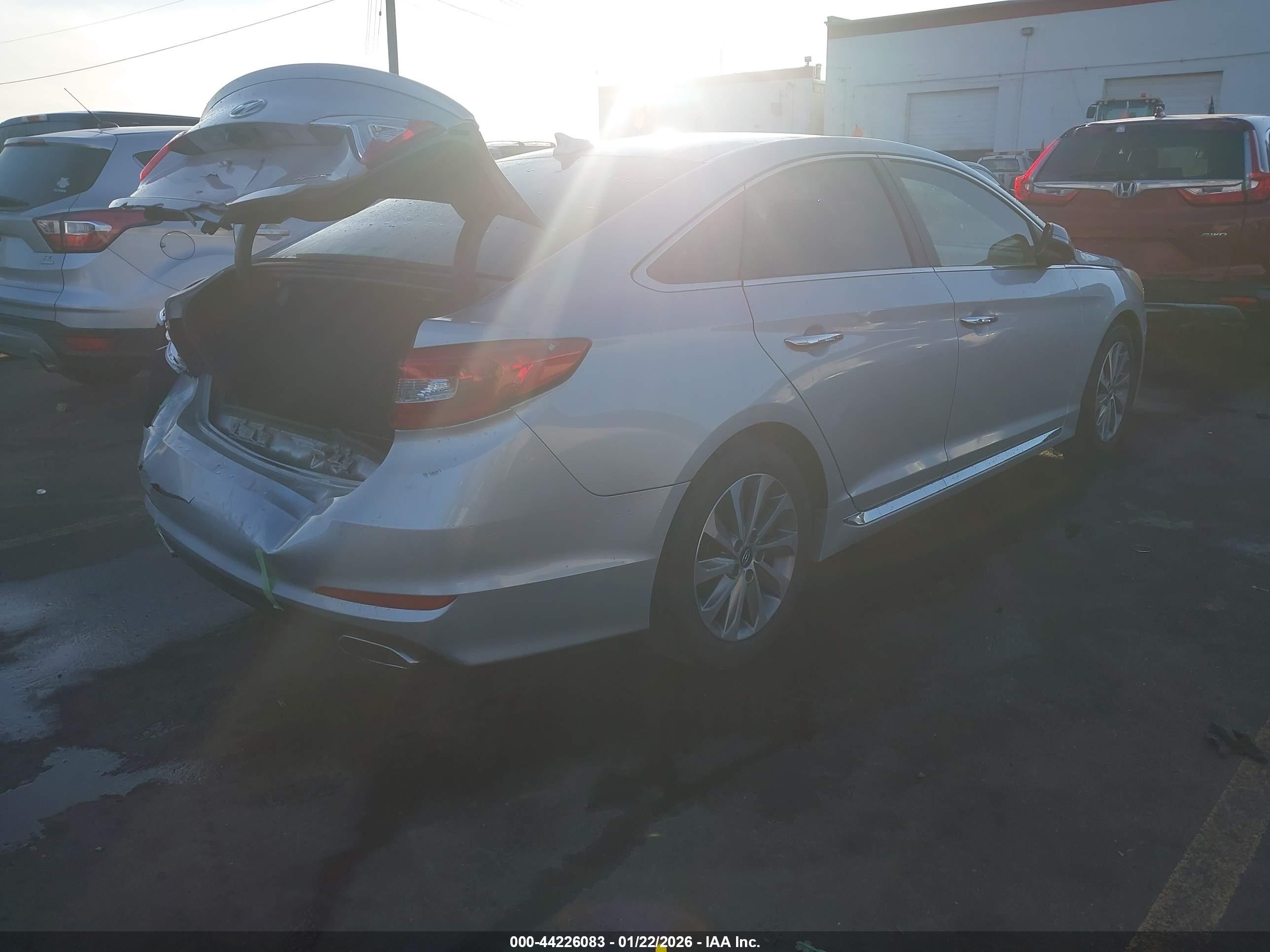 HYUNDAI SONATA image 4