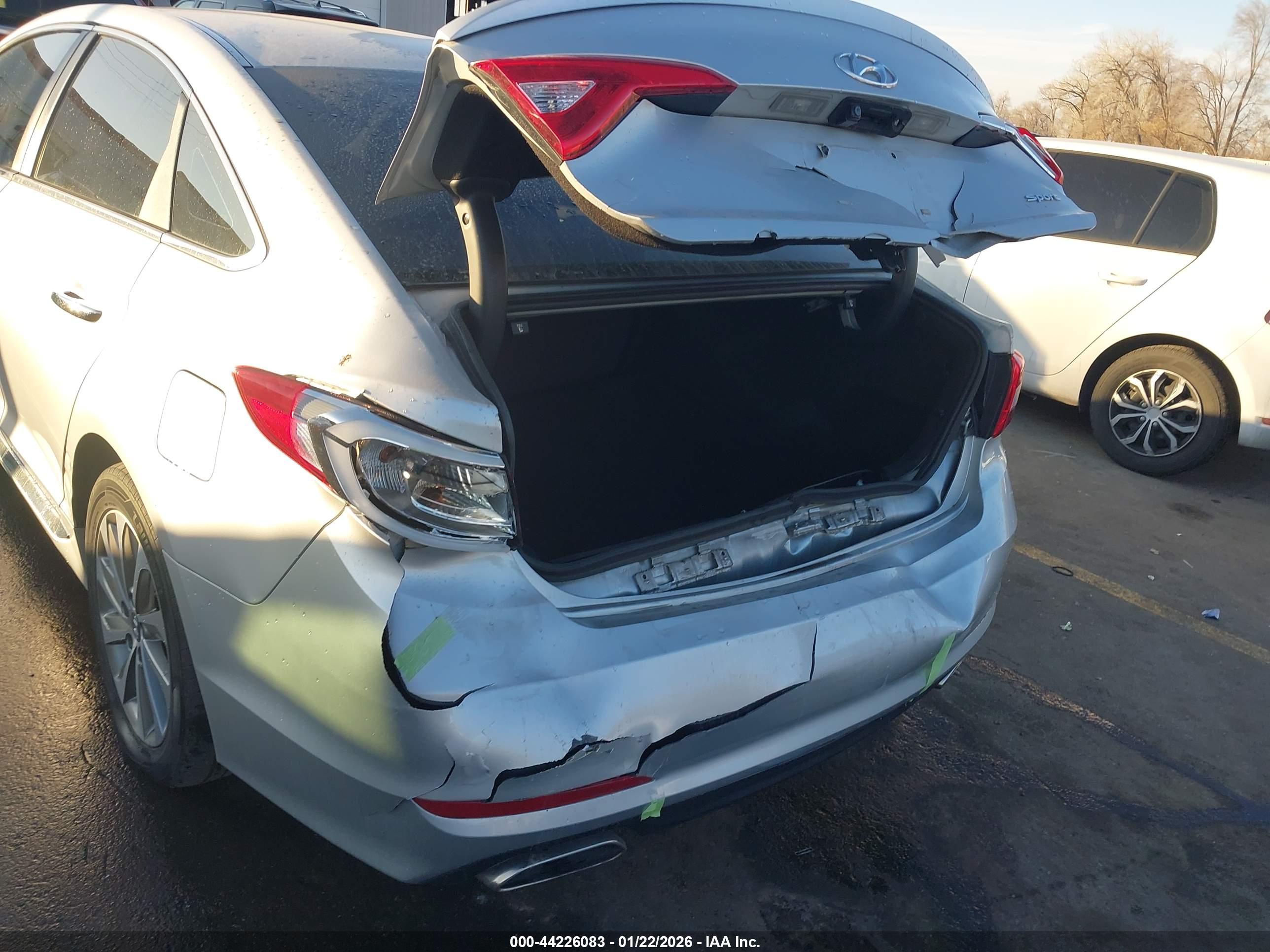 HYUNDAI SONATA image 6