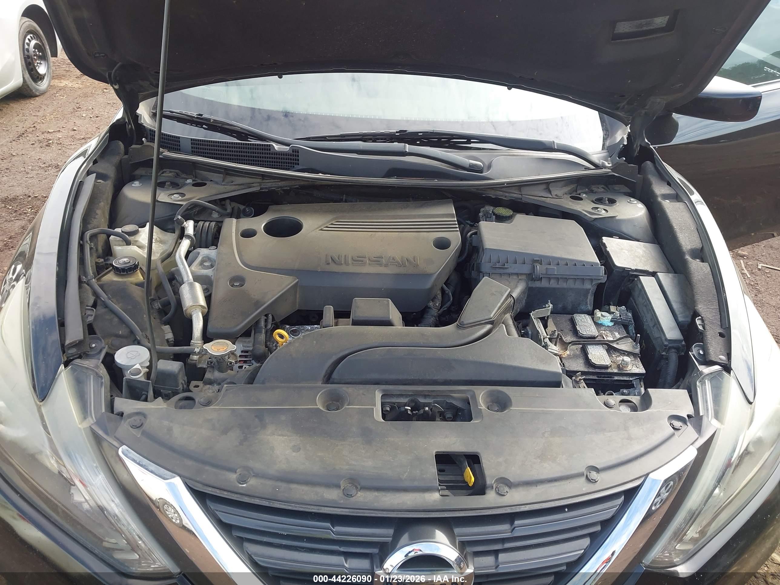 NISSAN ALTIMA image 10