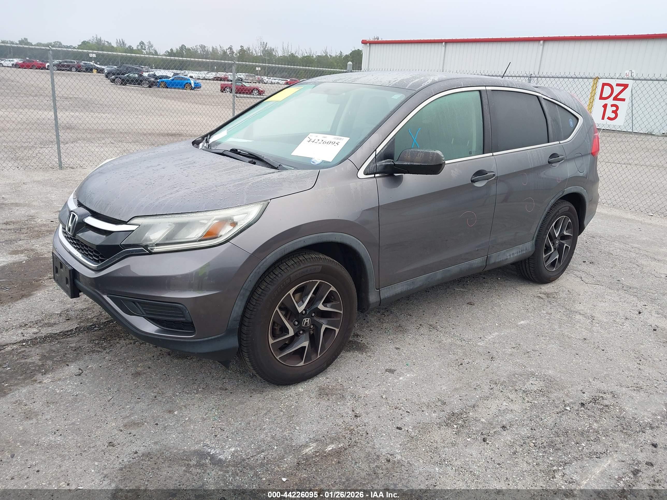 HONDA CR-V image 2