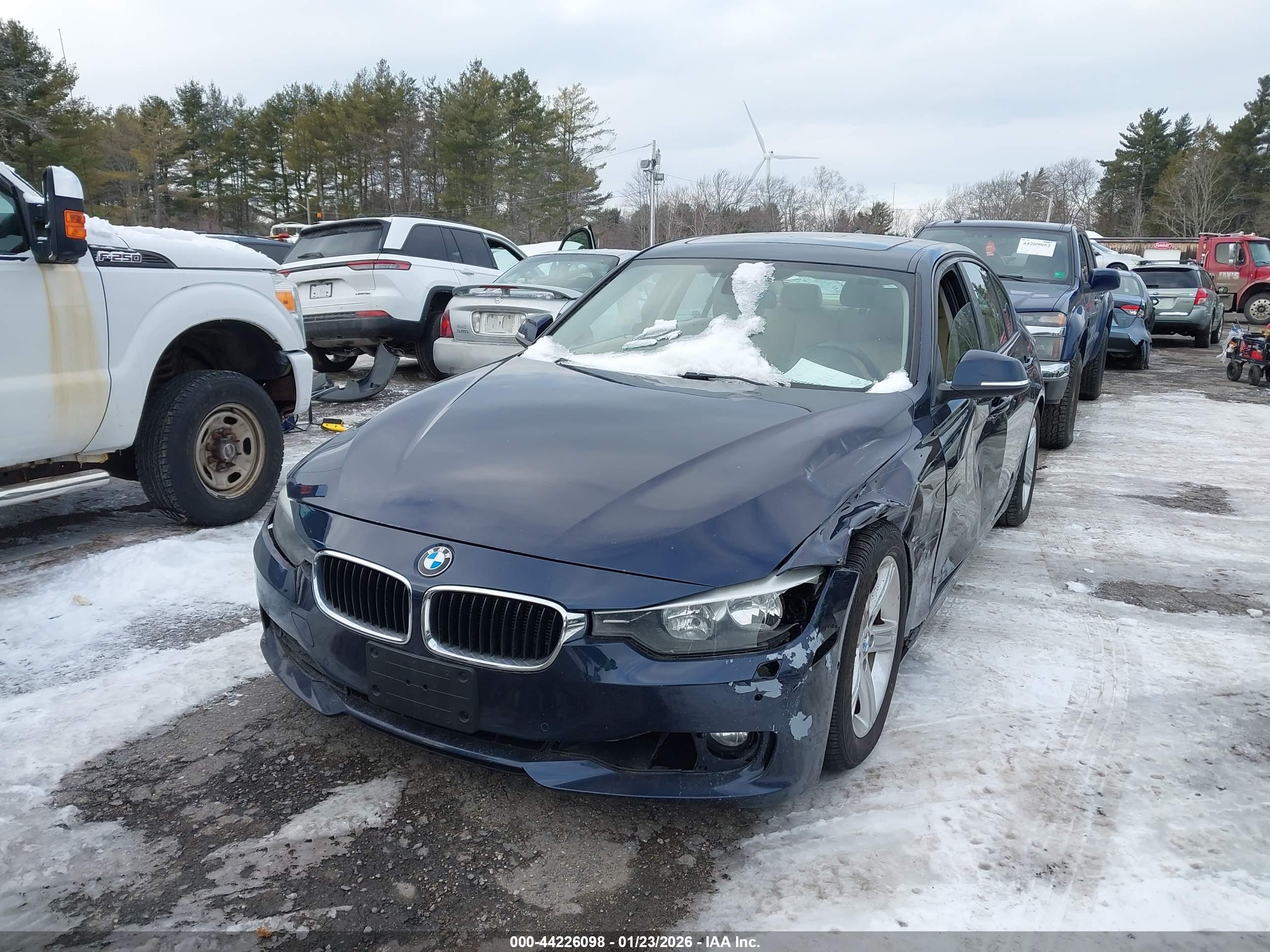 BMW 328I image 2