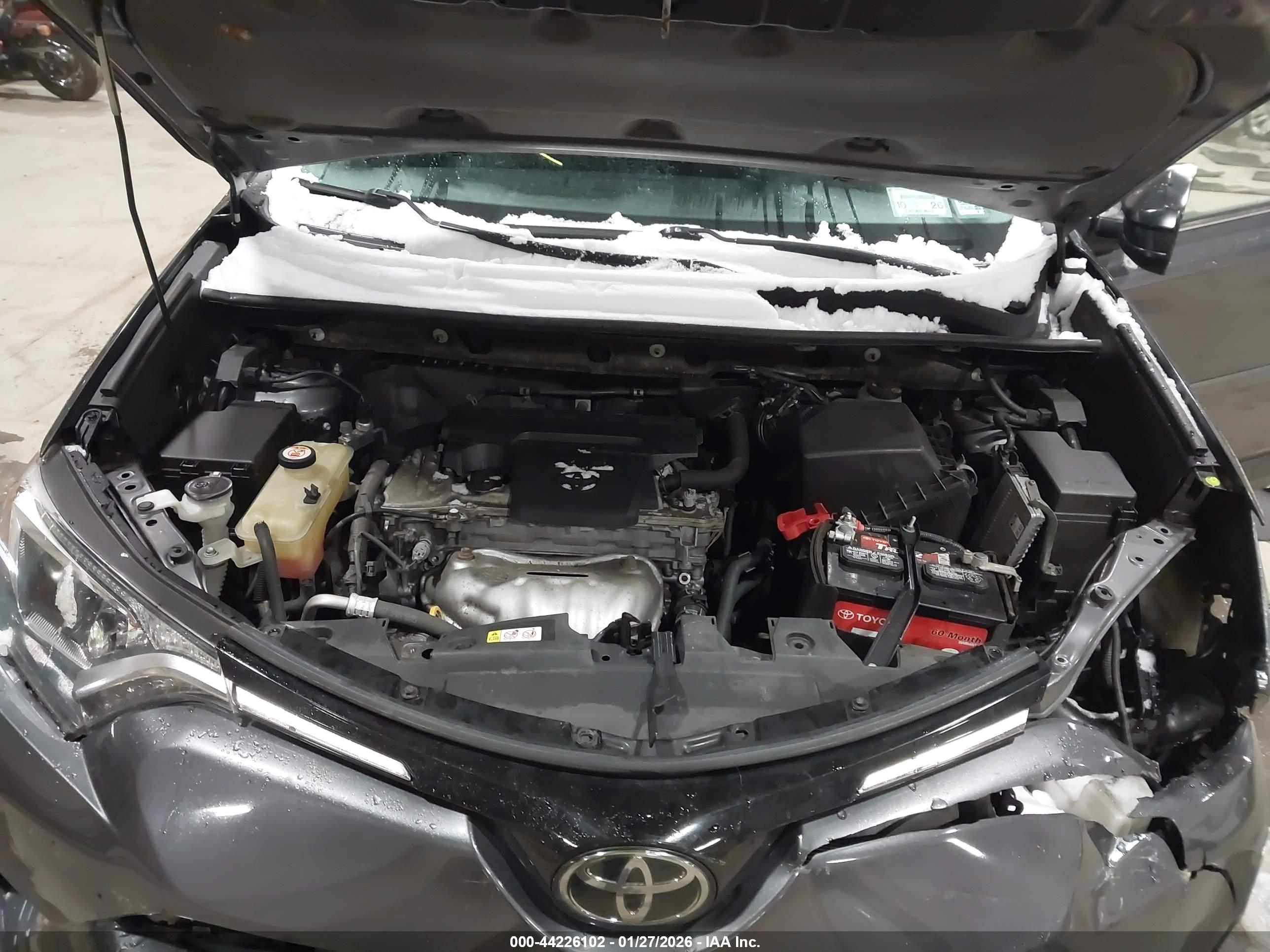 TOYOTA RAV4 image 10