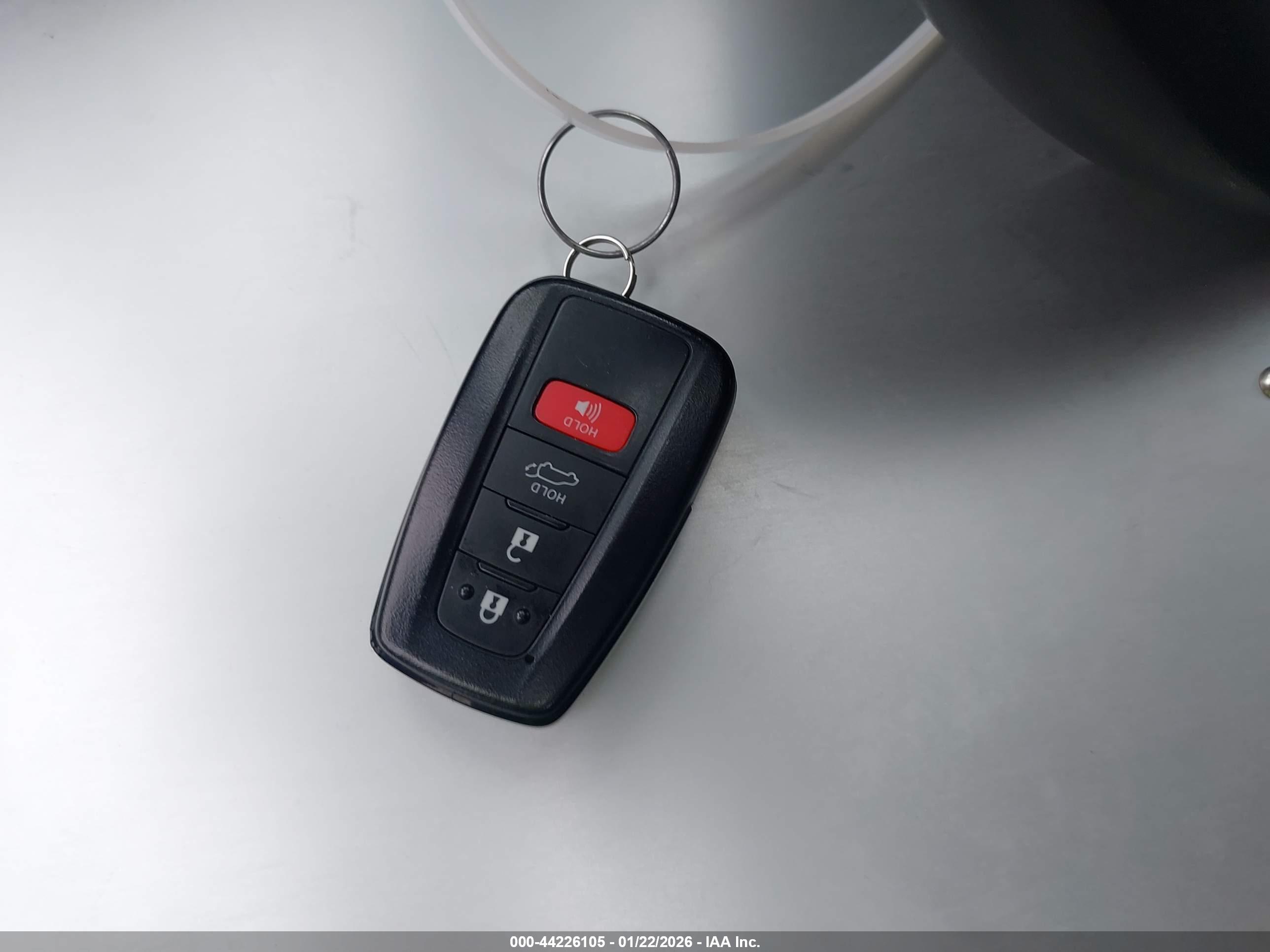 TOYOTA RAV4 image 11