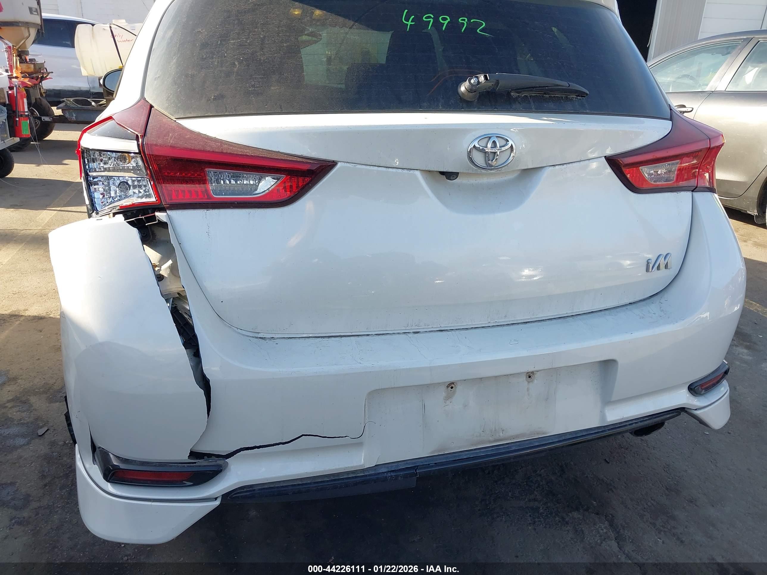 TOYOTA COROLLA image 6