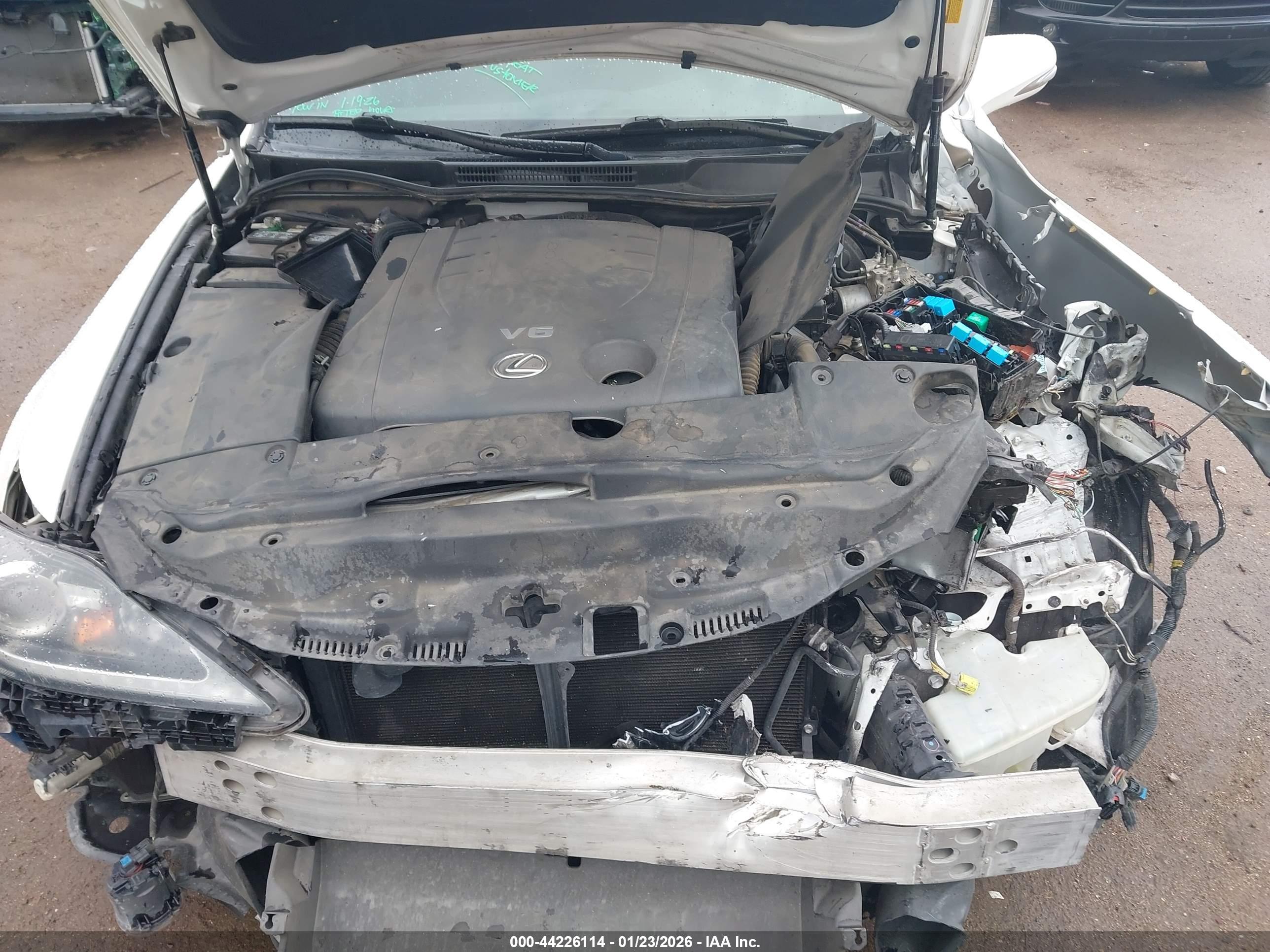 LEXUS IS image 10