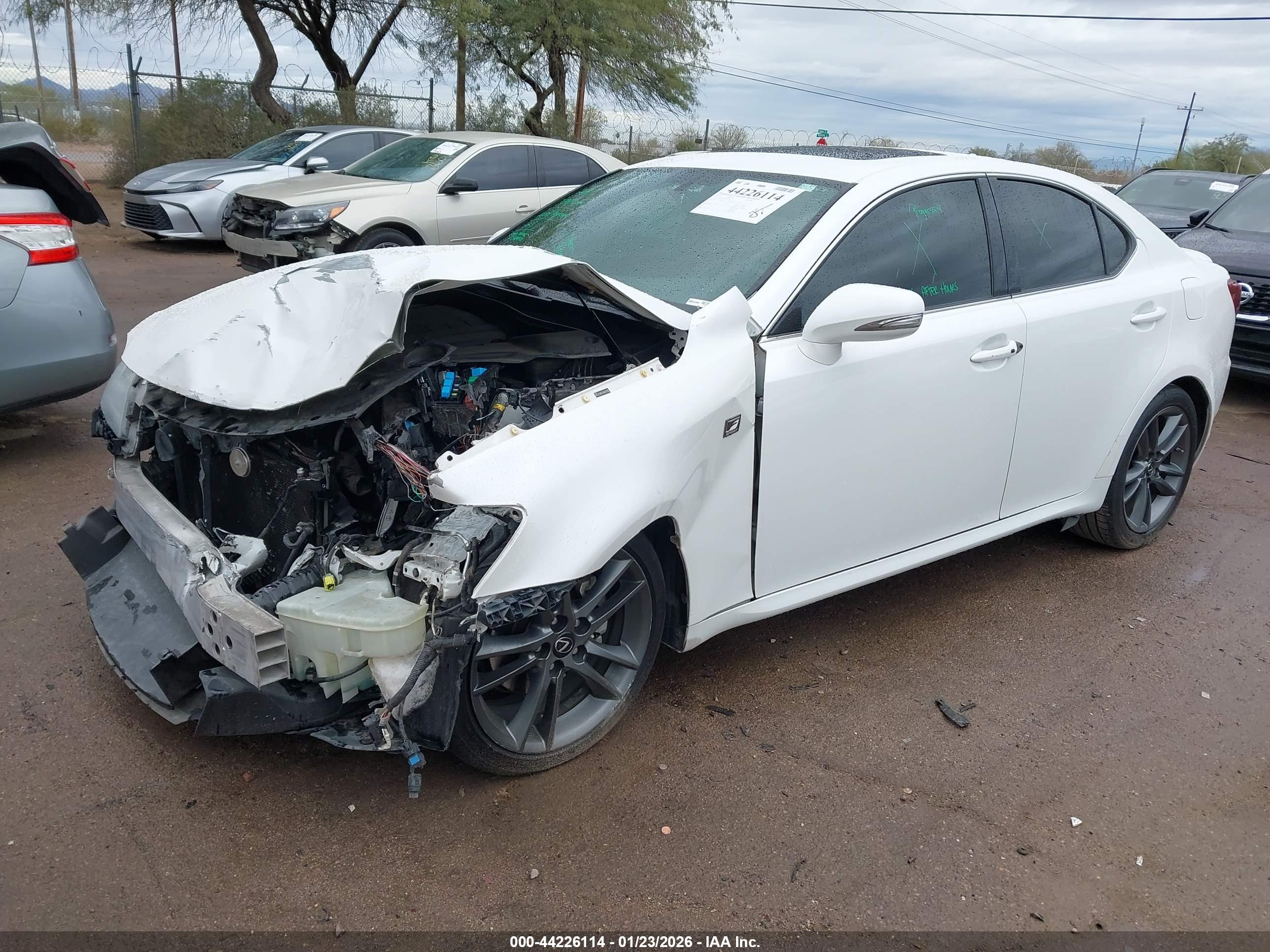 LEXUS IS image 2