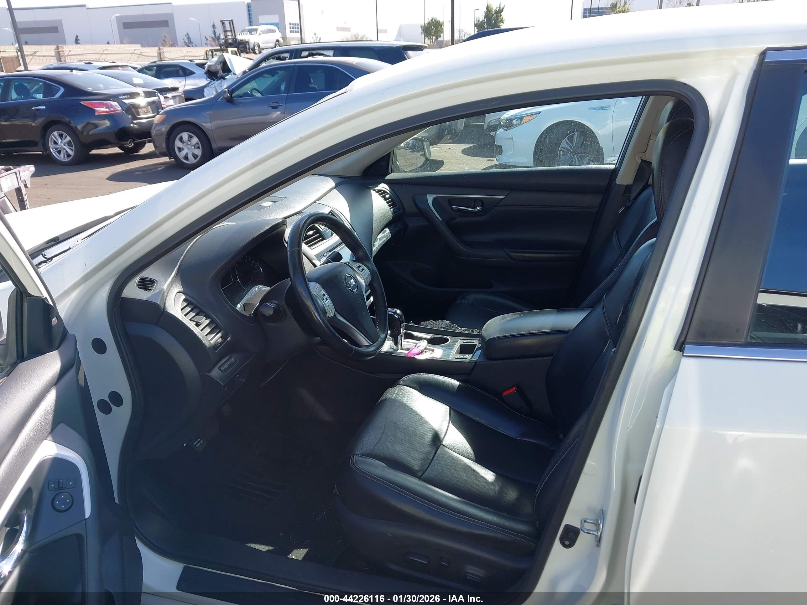 NISSAN ALTIMA image 5