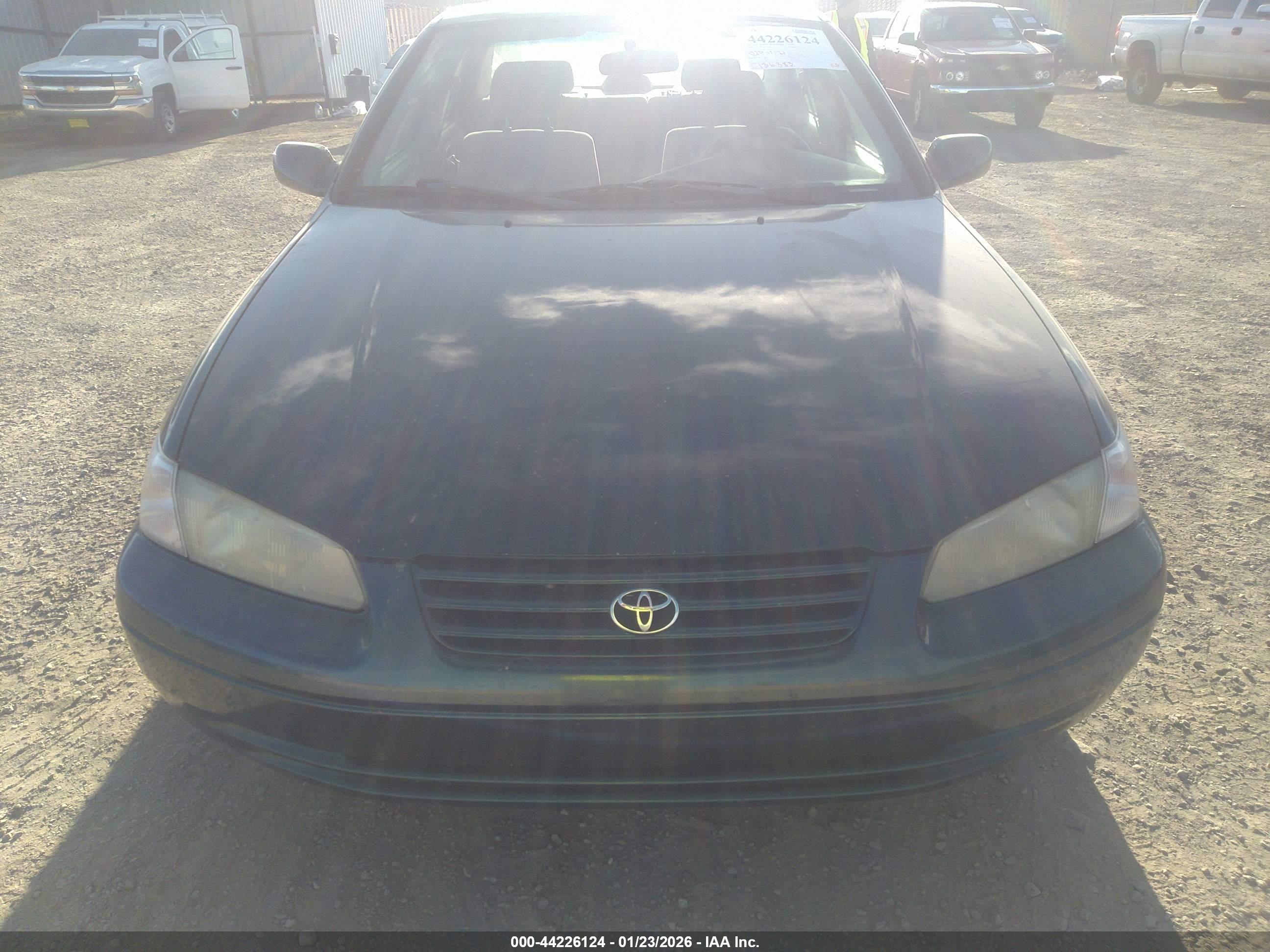 TOYOTA CAMRY image 6