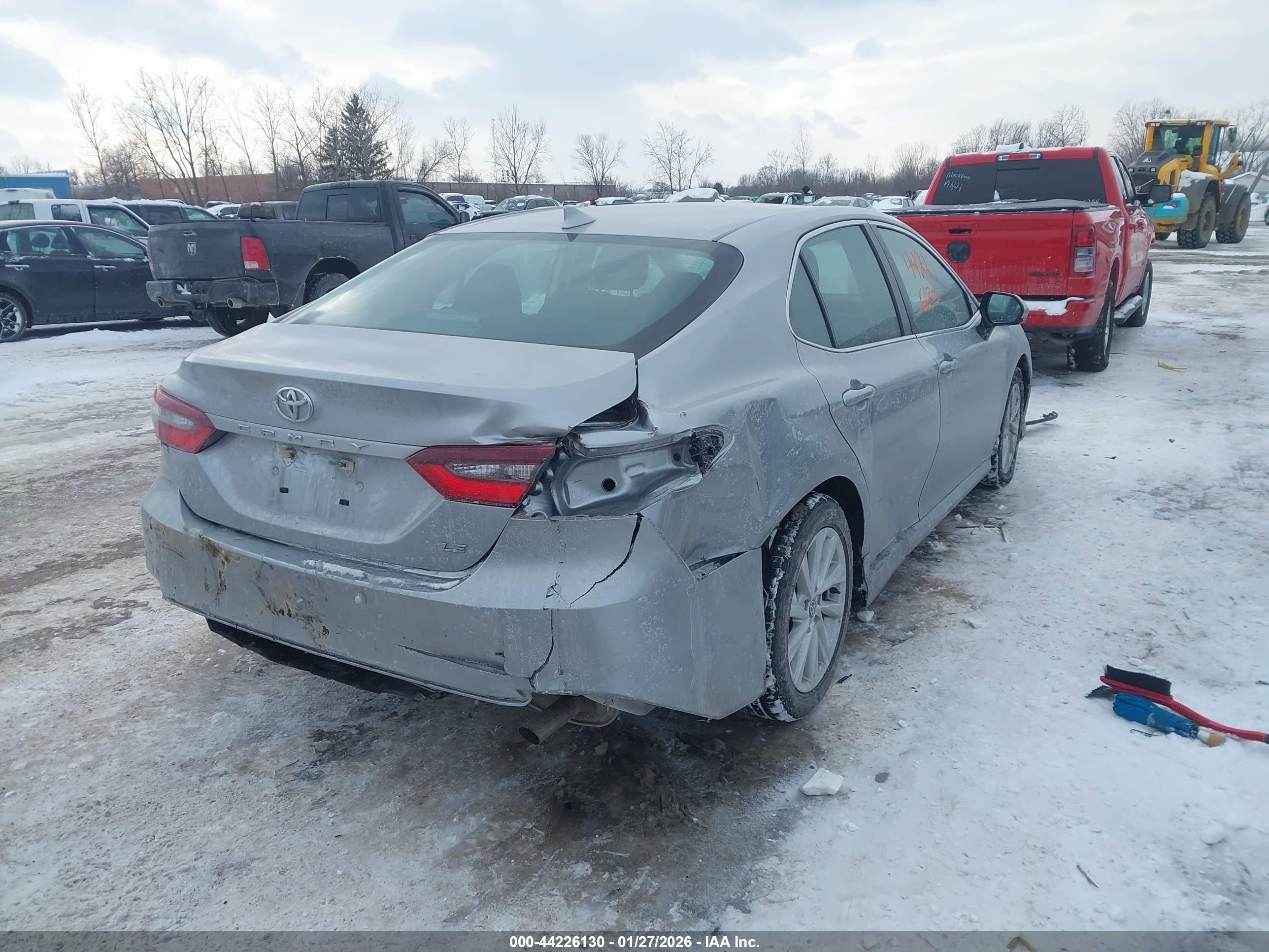 TOYOTA CAMRY image 6
