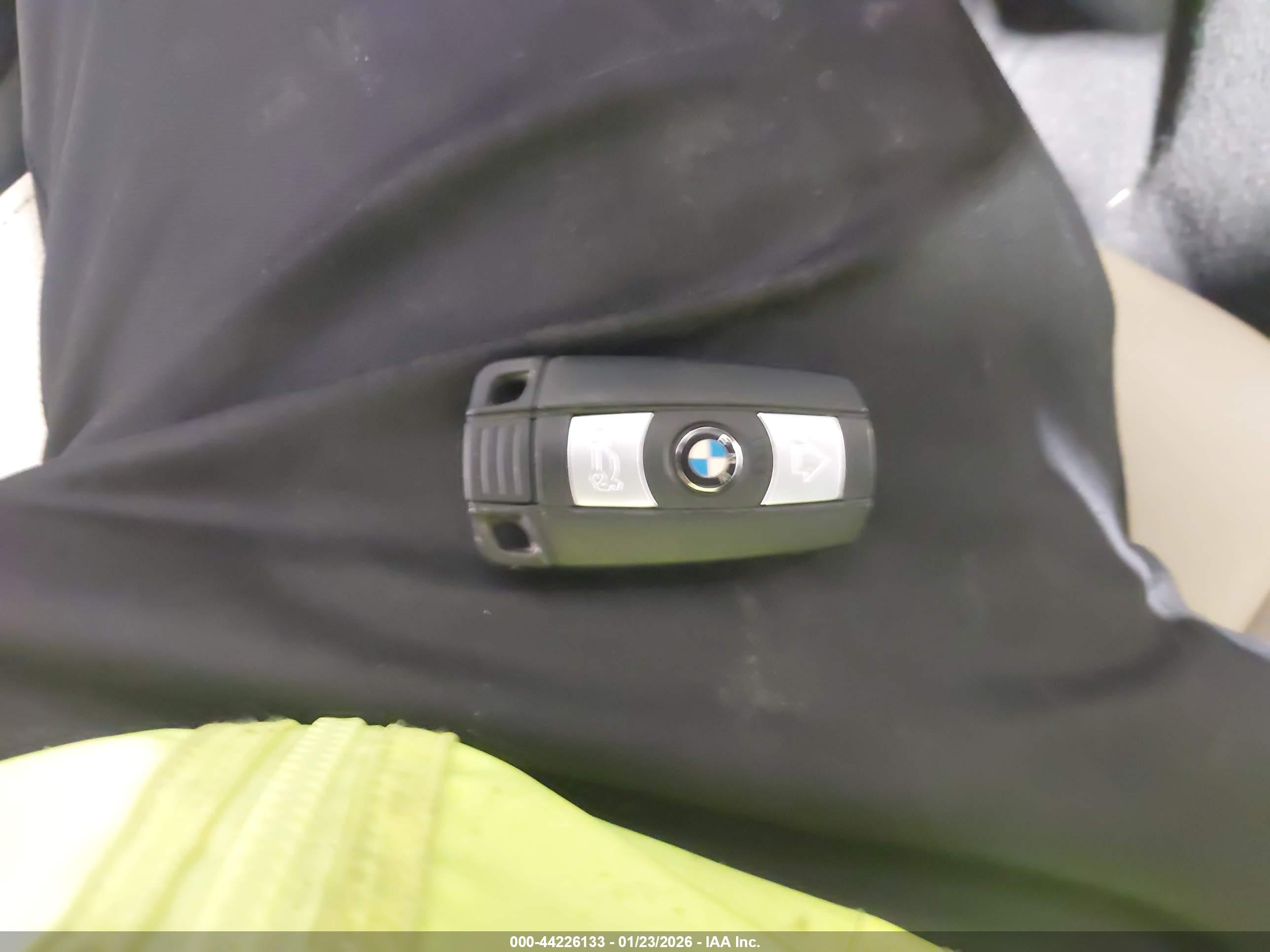 BMW 335I image 11