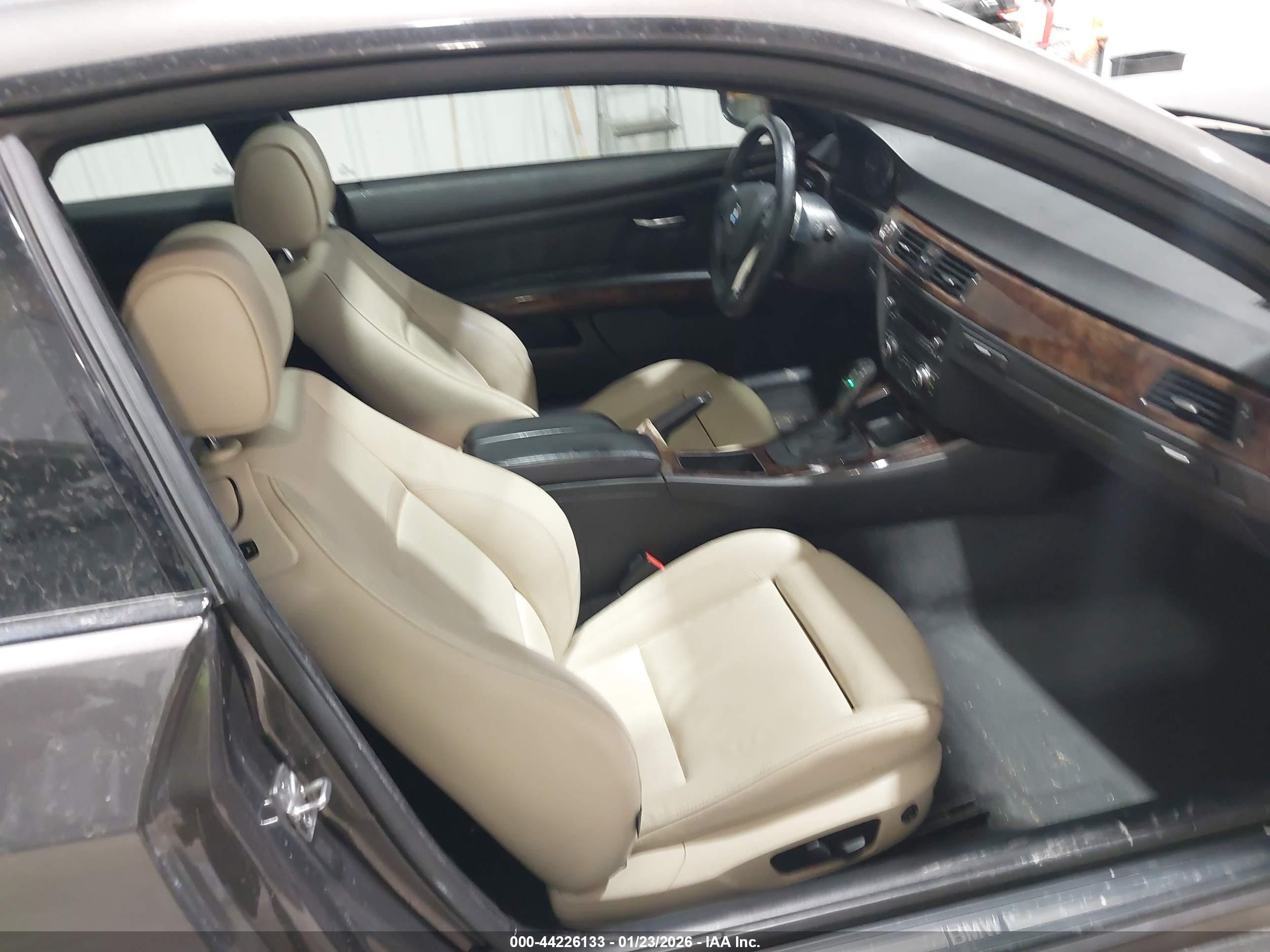 BMW 335I image 5