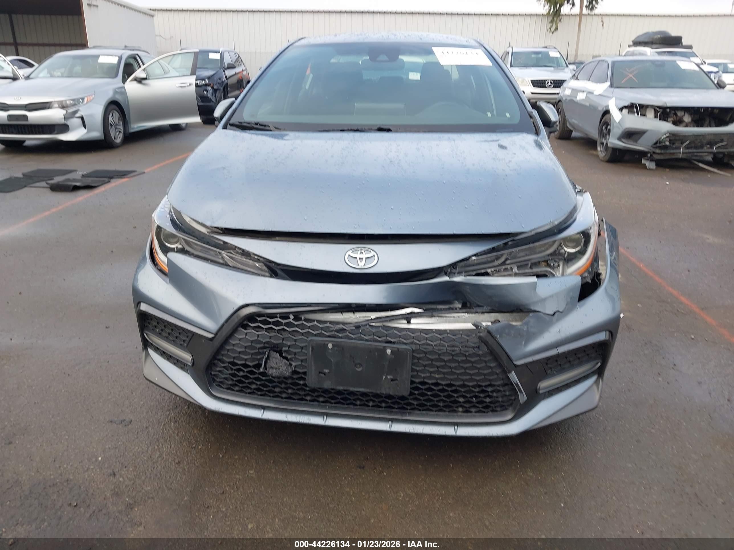 TOYOTA COROLLA image 6