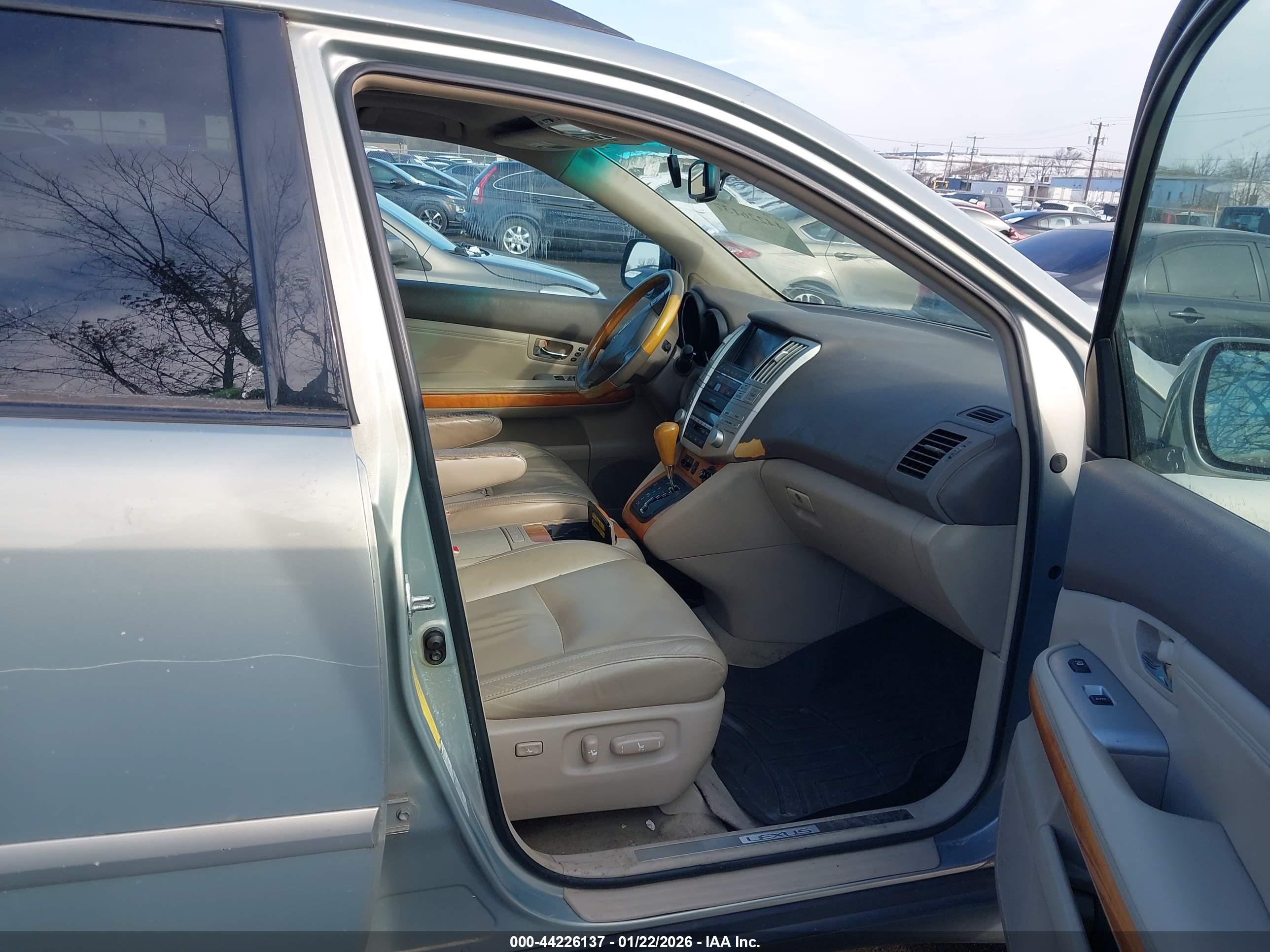 LEXUS RX image 5