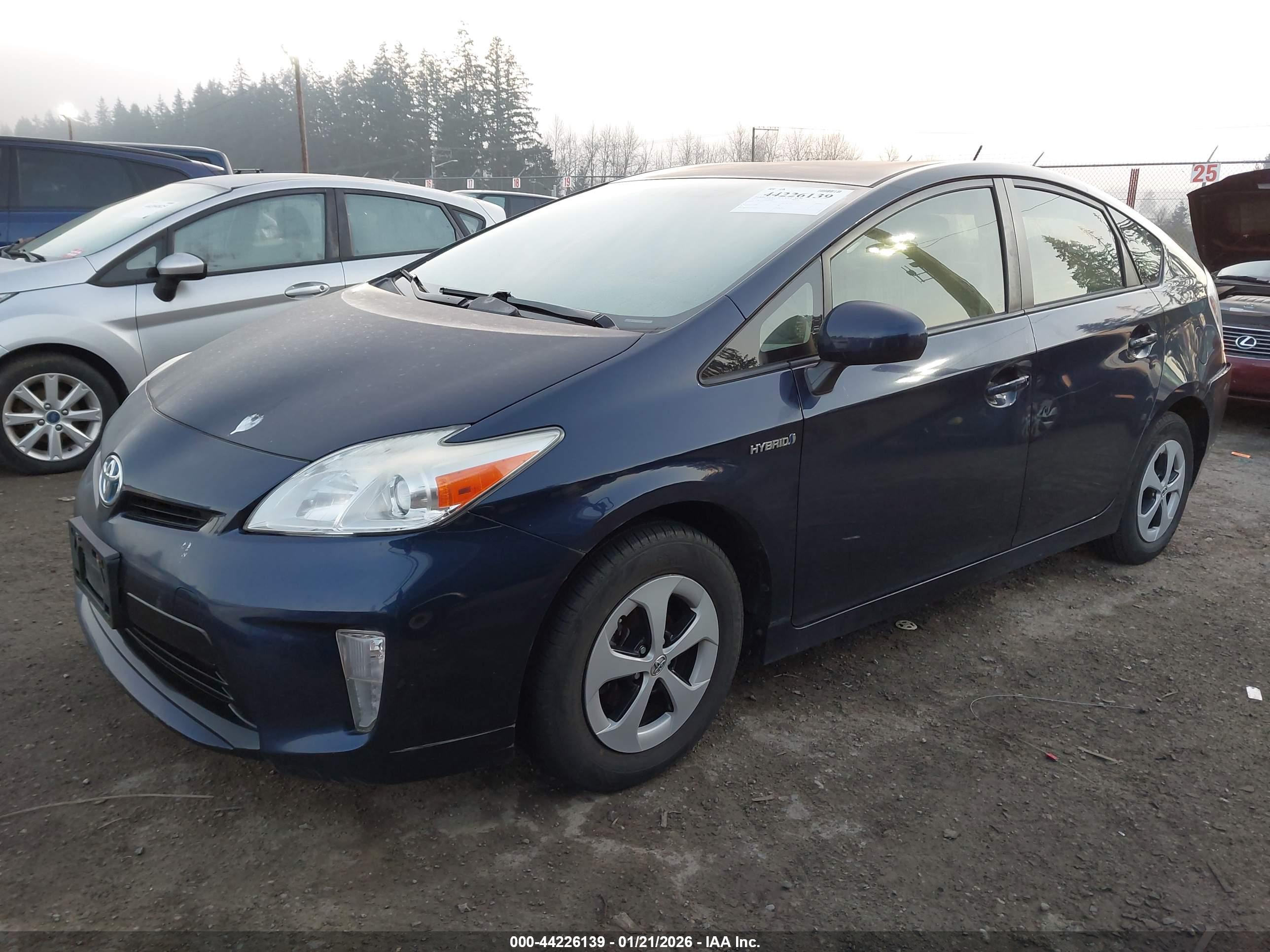 TOYOTA PRIUS image 2