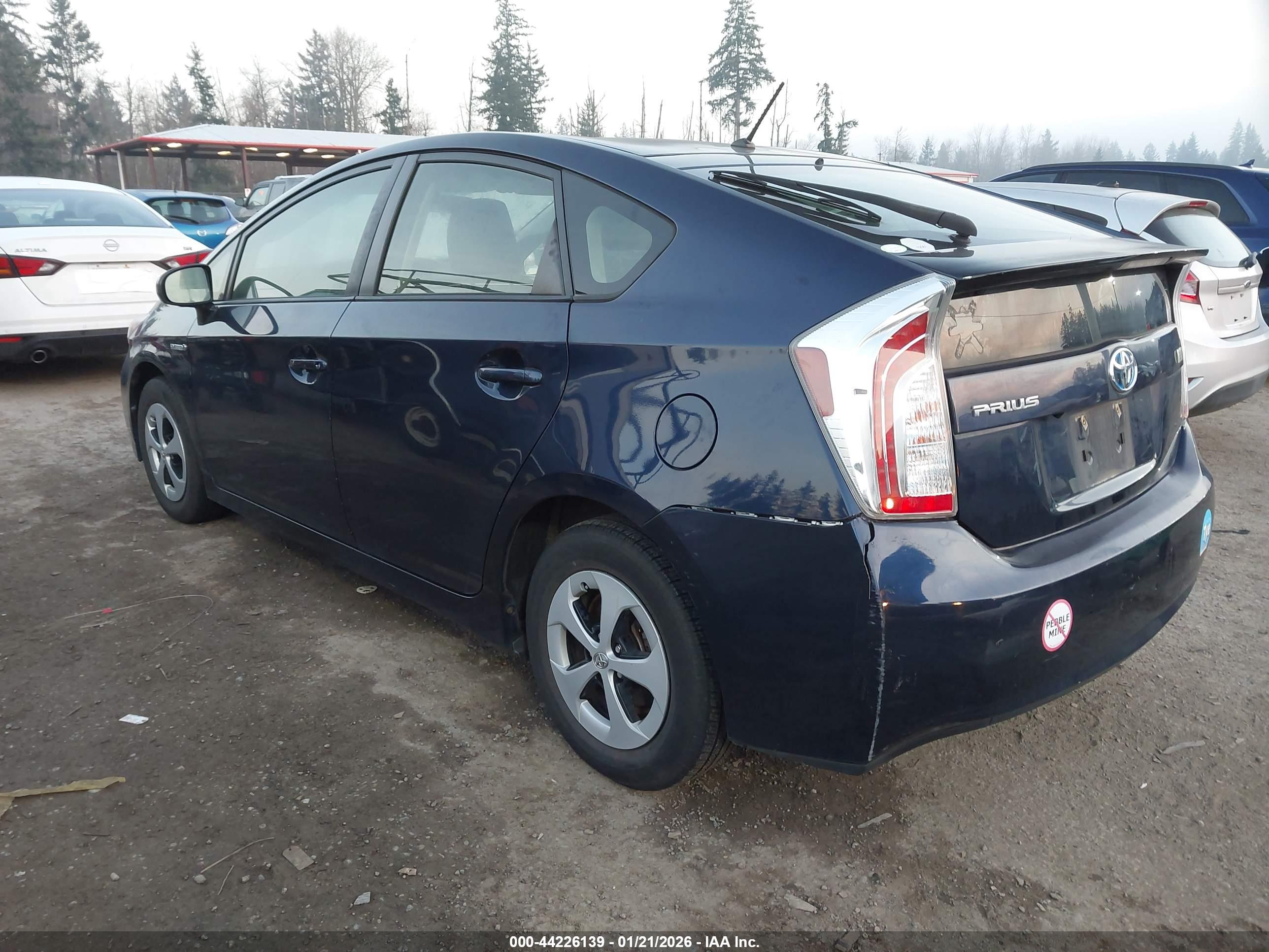 TOYOTA PRIUS image 3