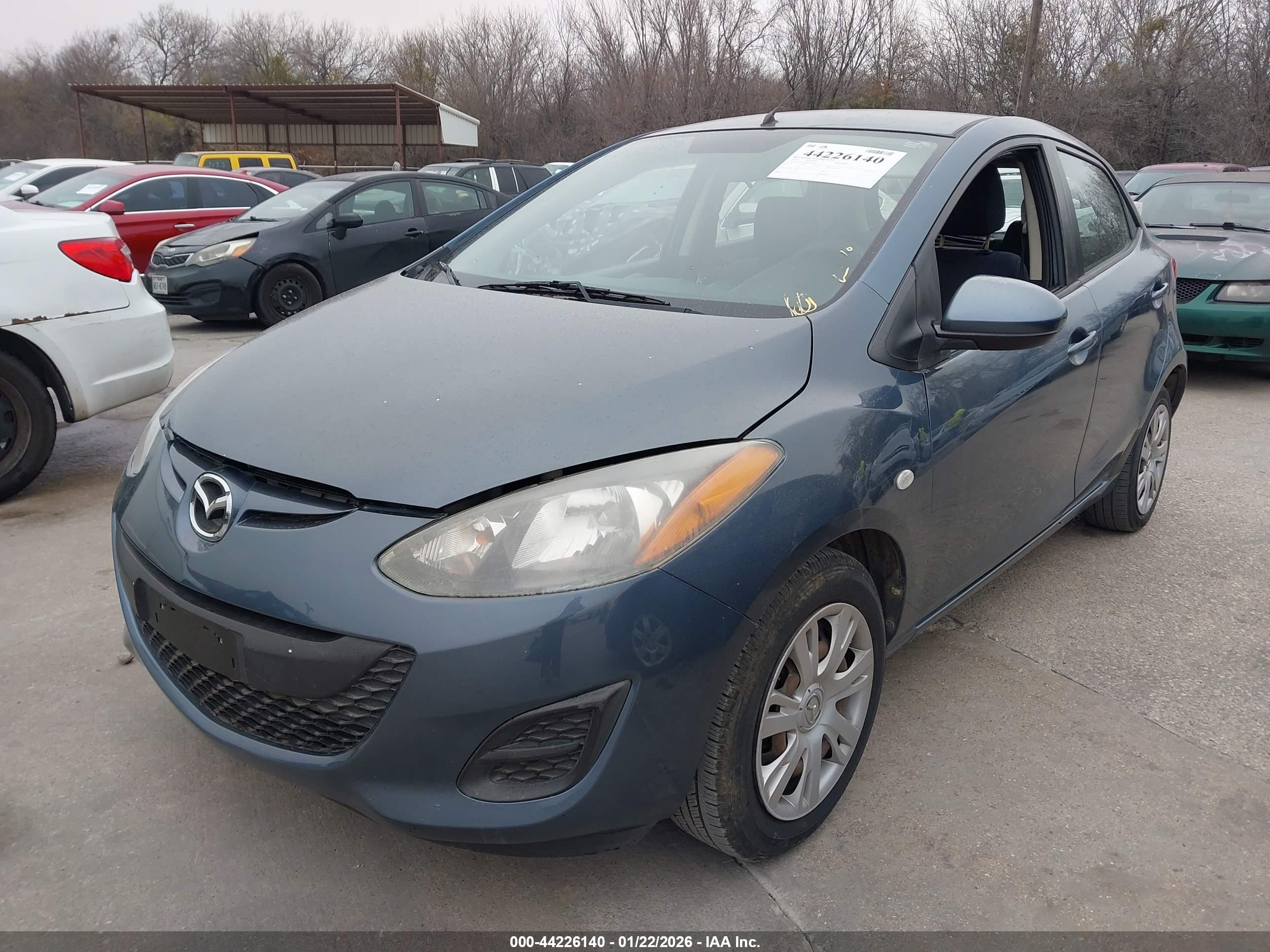 MAZDA MAZDA2 image 2