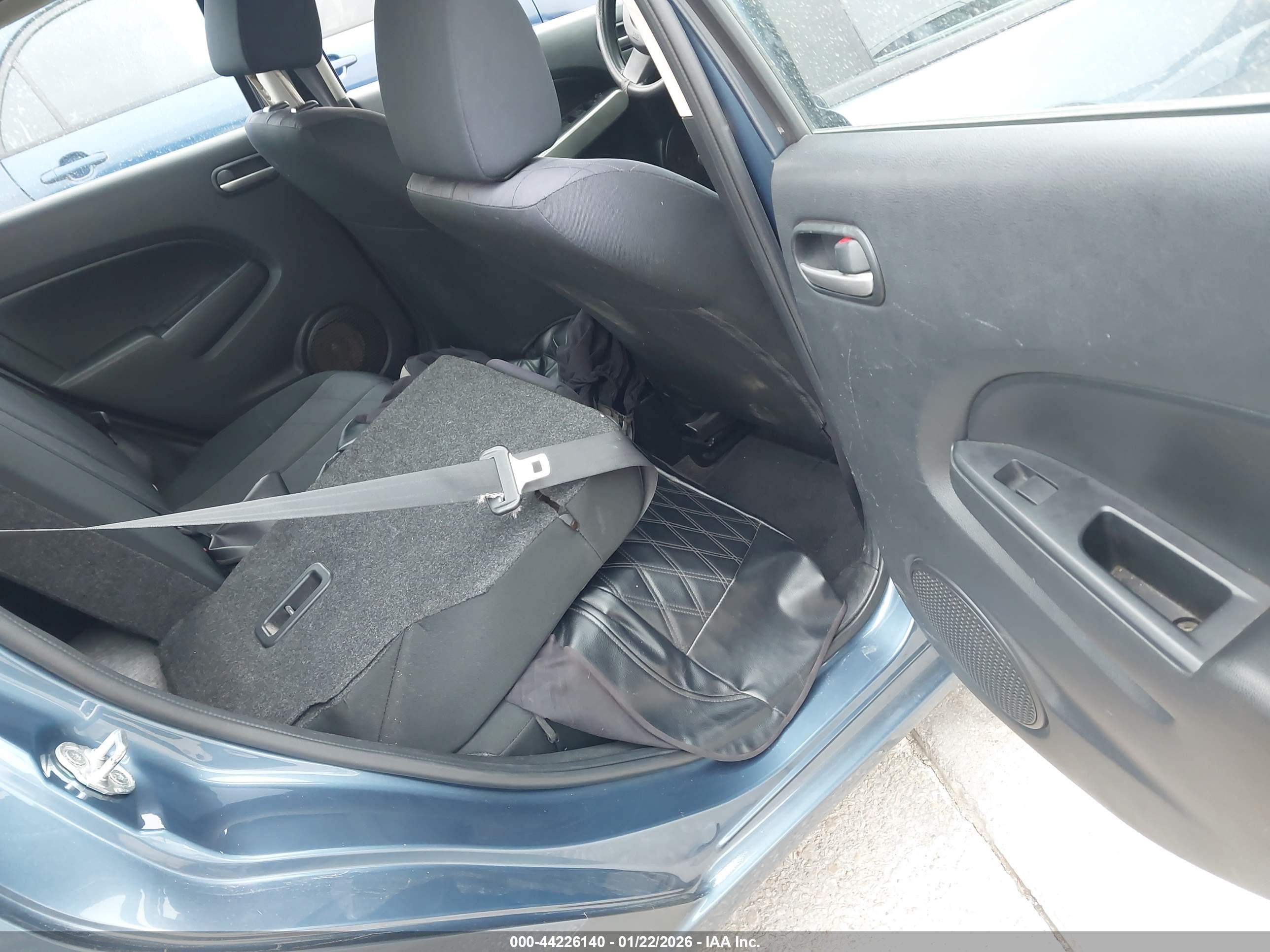 MAZDA MAZDA2 image 8