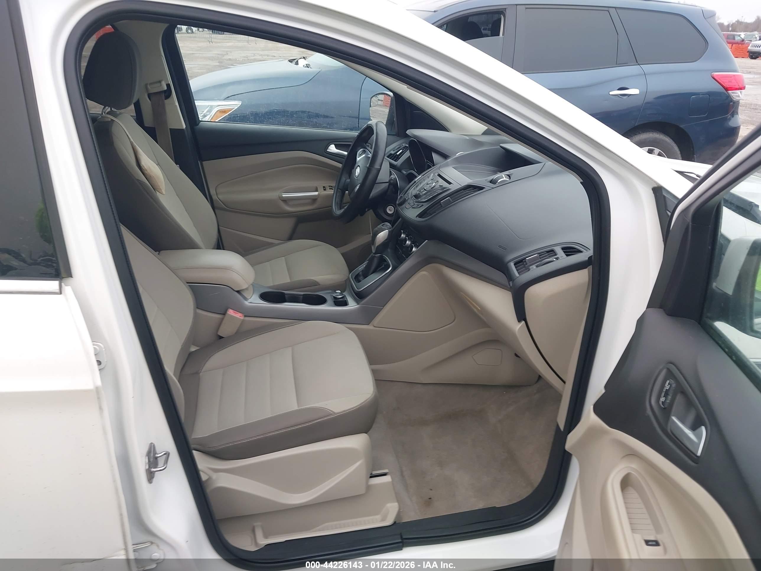 FORD ESCAPE image 5