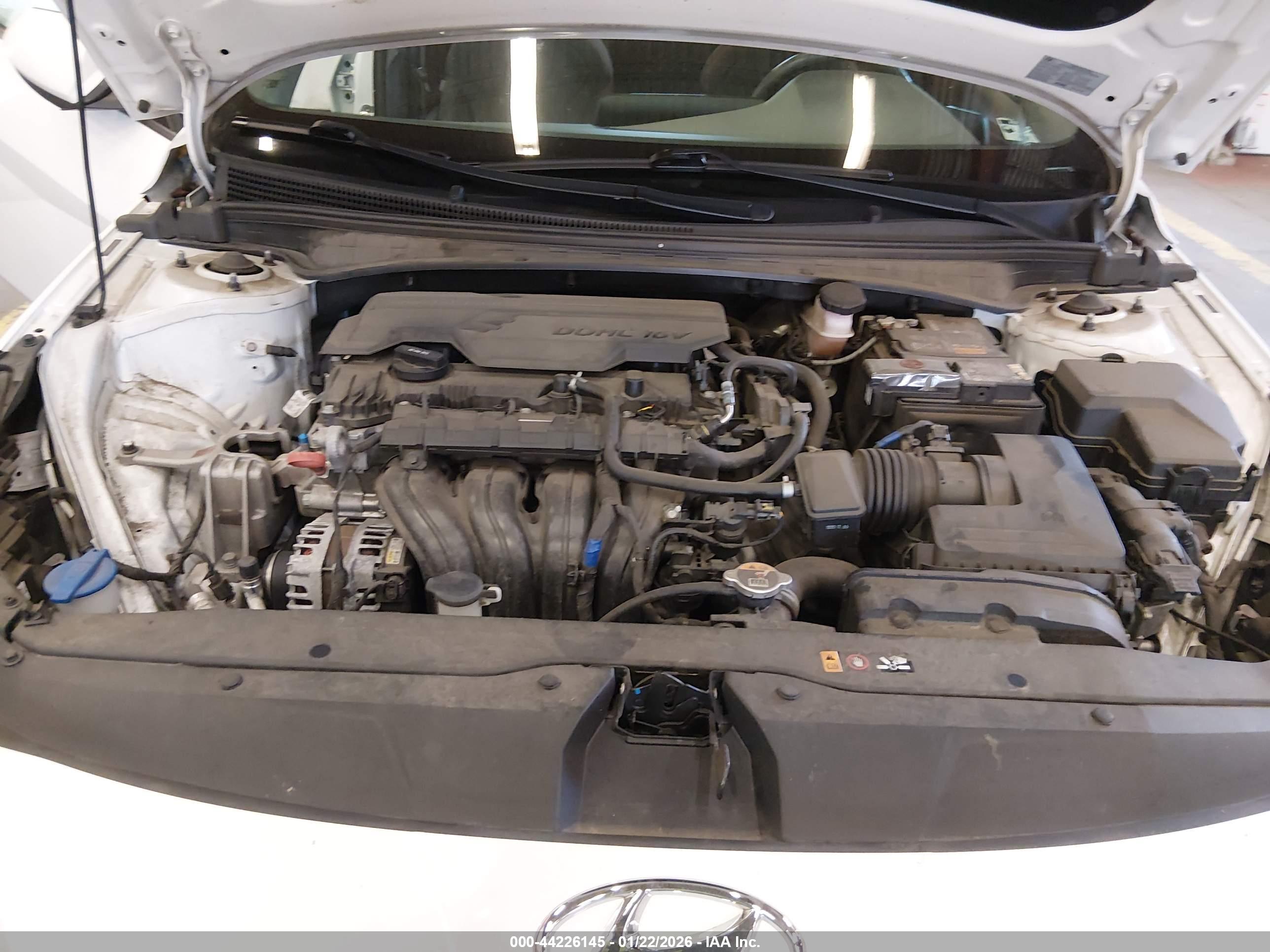 HYUNDAI ELANTRA image 10