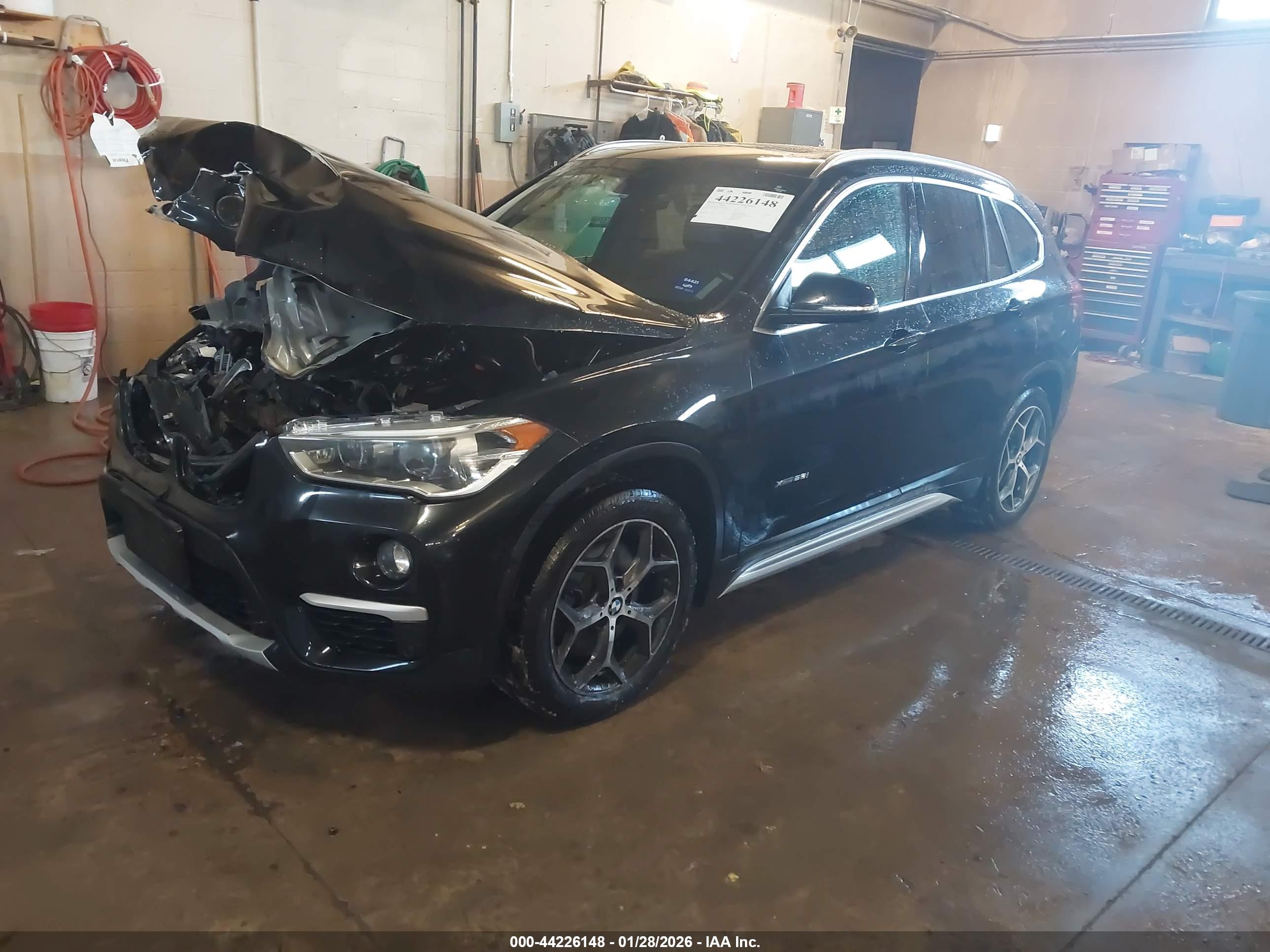 BMW X1 image 2