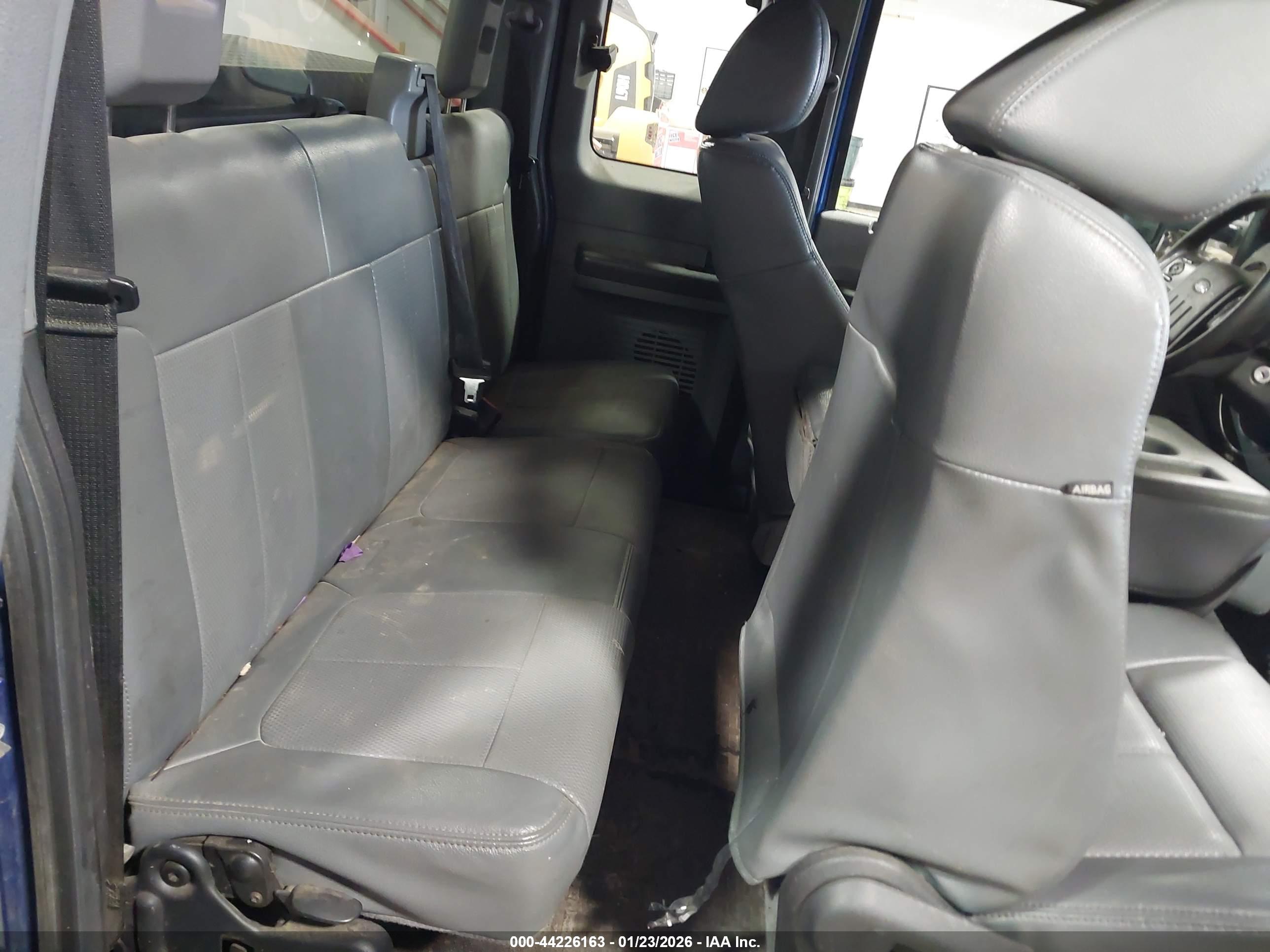 FORD F-250 image 8