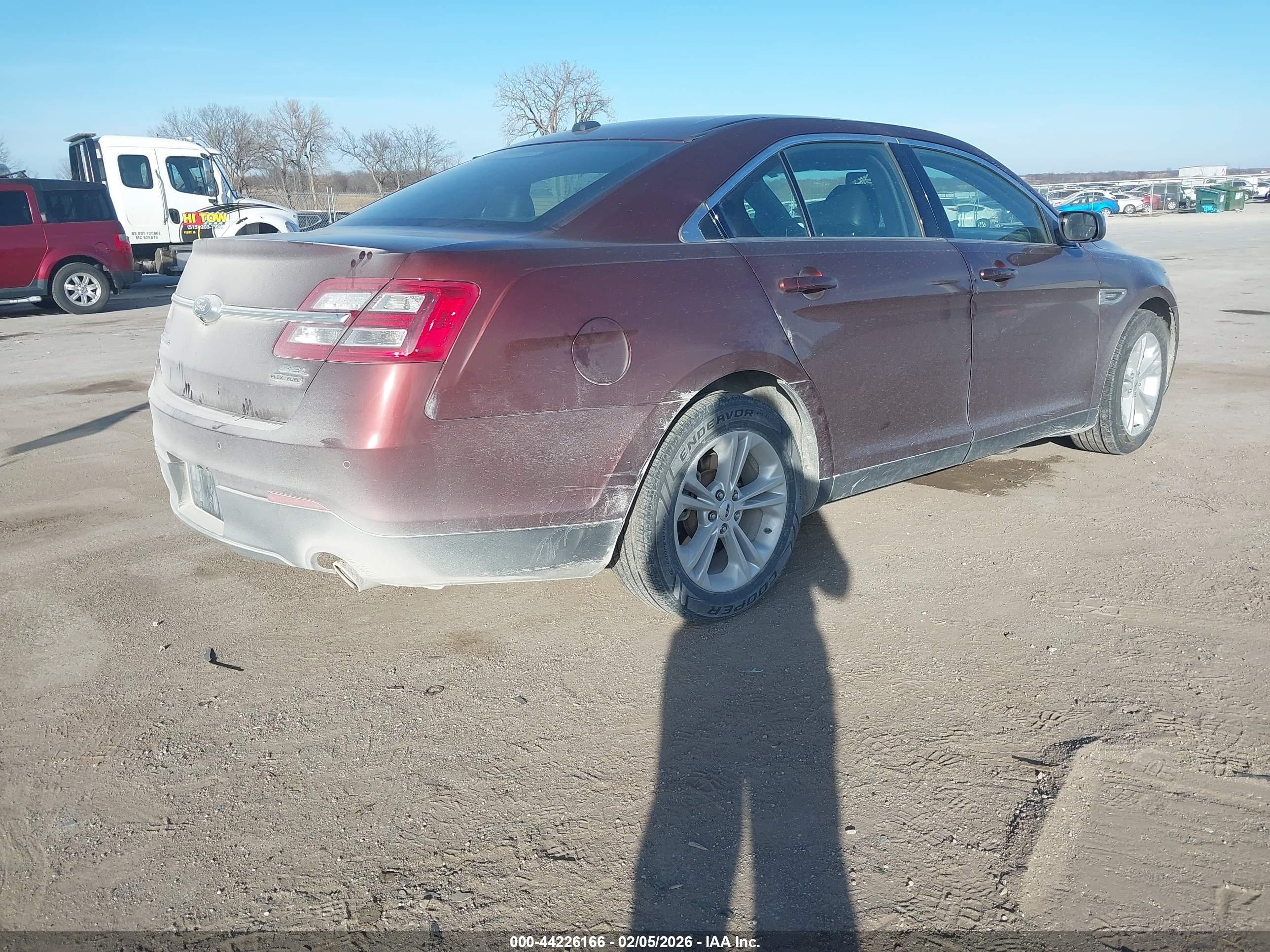 FORD TAURUS image 4