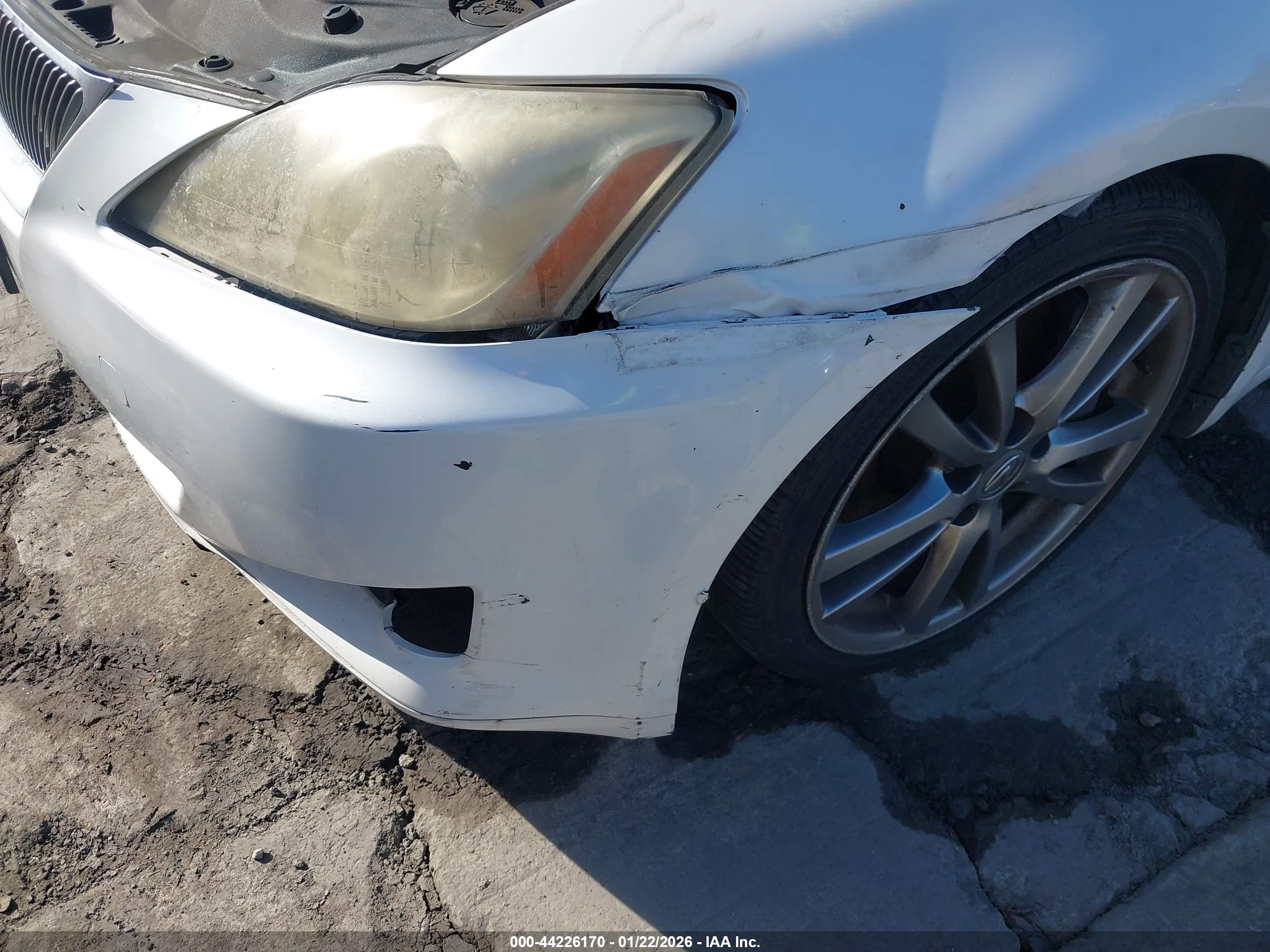LEXUS IS image 6