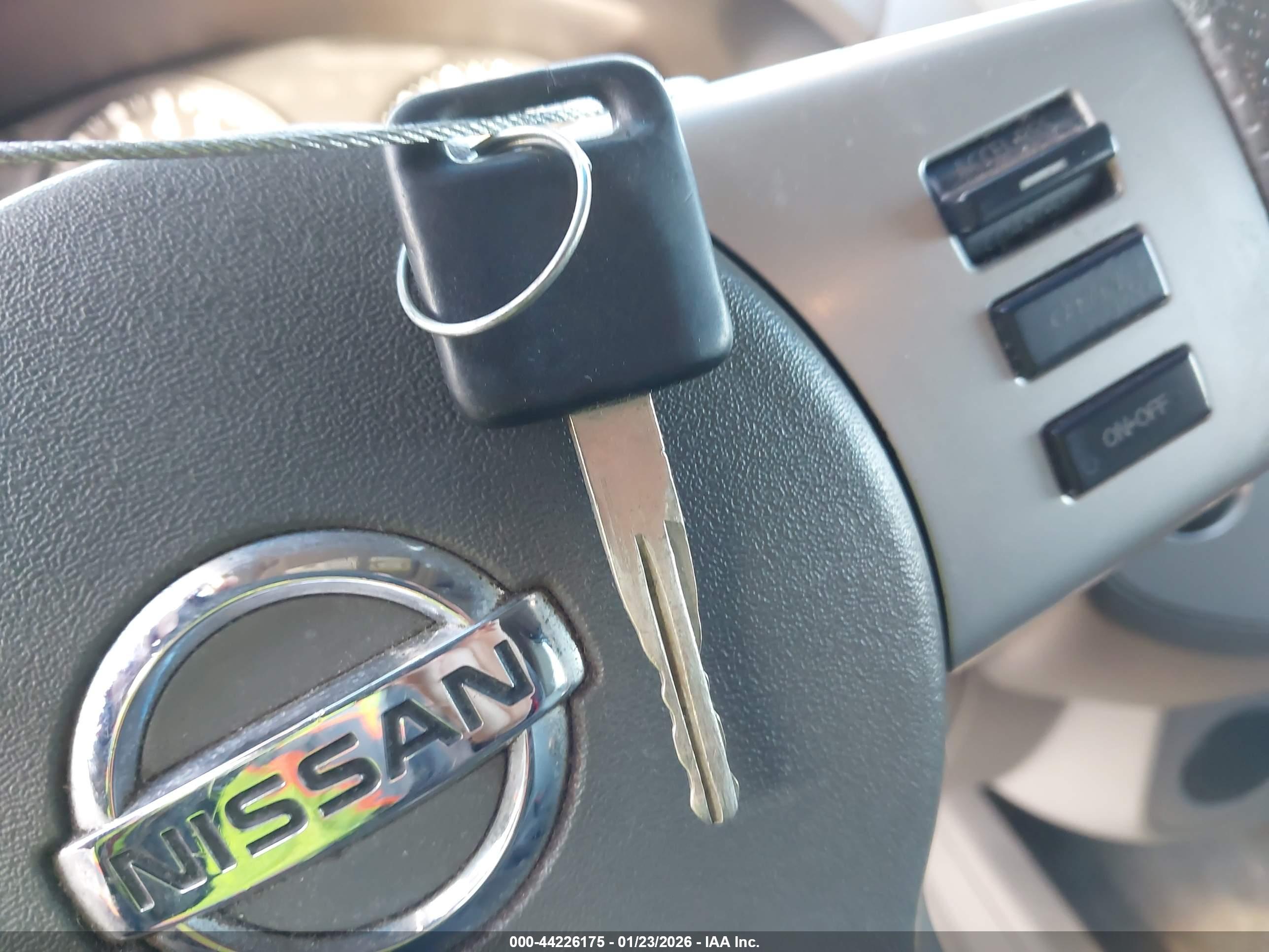 NISSAN FRONTIER image 11