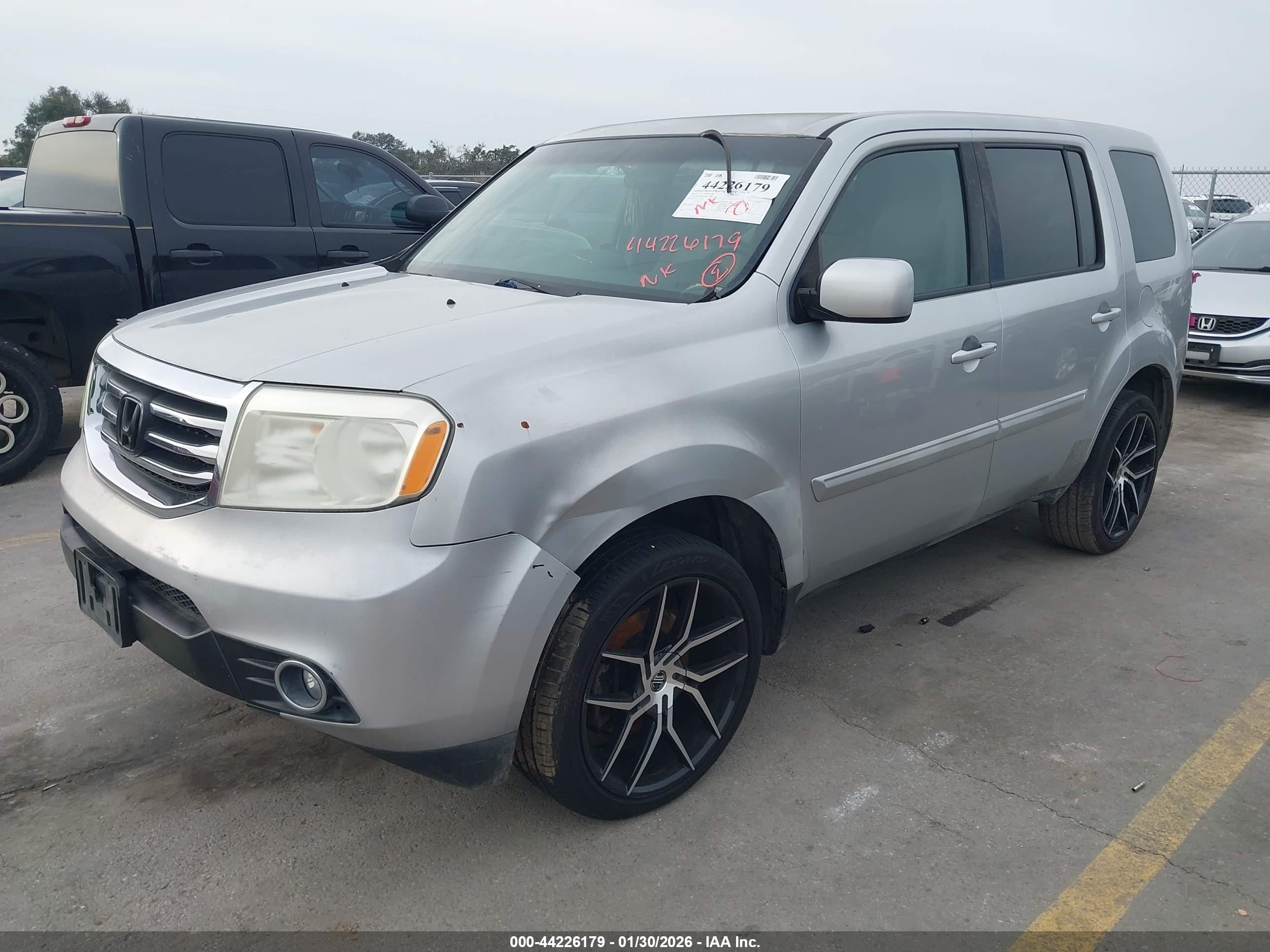HONDA PILOT image 2